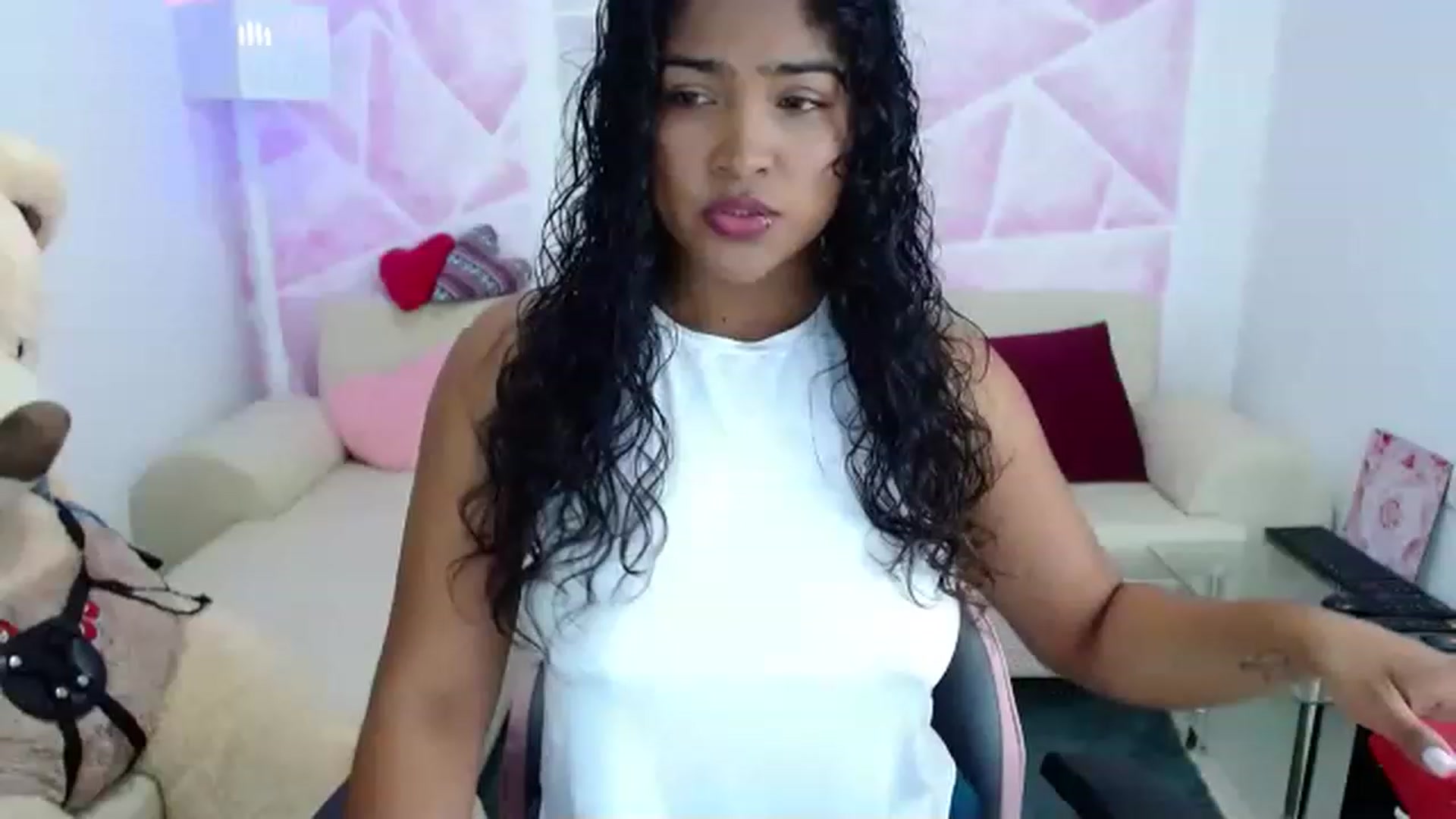 Gallery image thumbnail from virginia_love's myfreecams stream on, 02/09/2023, 17:39 image 7 of 20