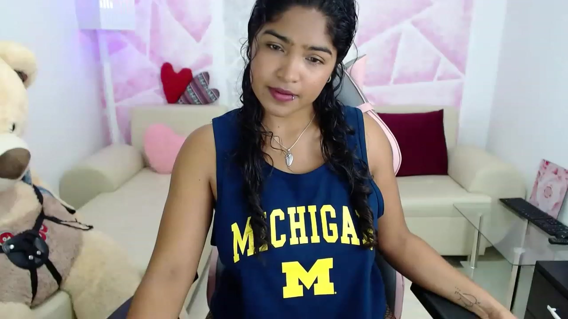 Gallery image thumbnail from virginia_love's myfreecams stream on, 02/22/2023, 18:39 image 6 of 20