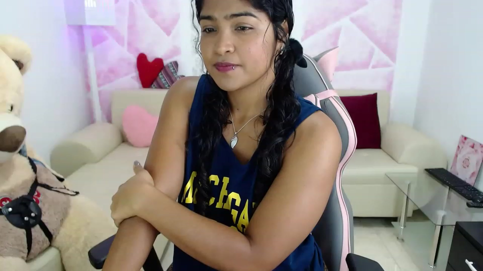 Gallery image thumbnail from virginia_love's myfreecams stream on, 02/22/2023, 18:39 image 3 of 20