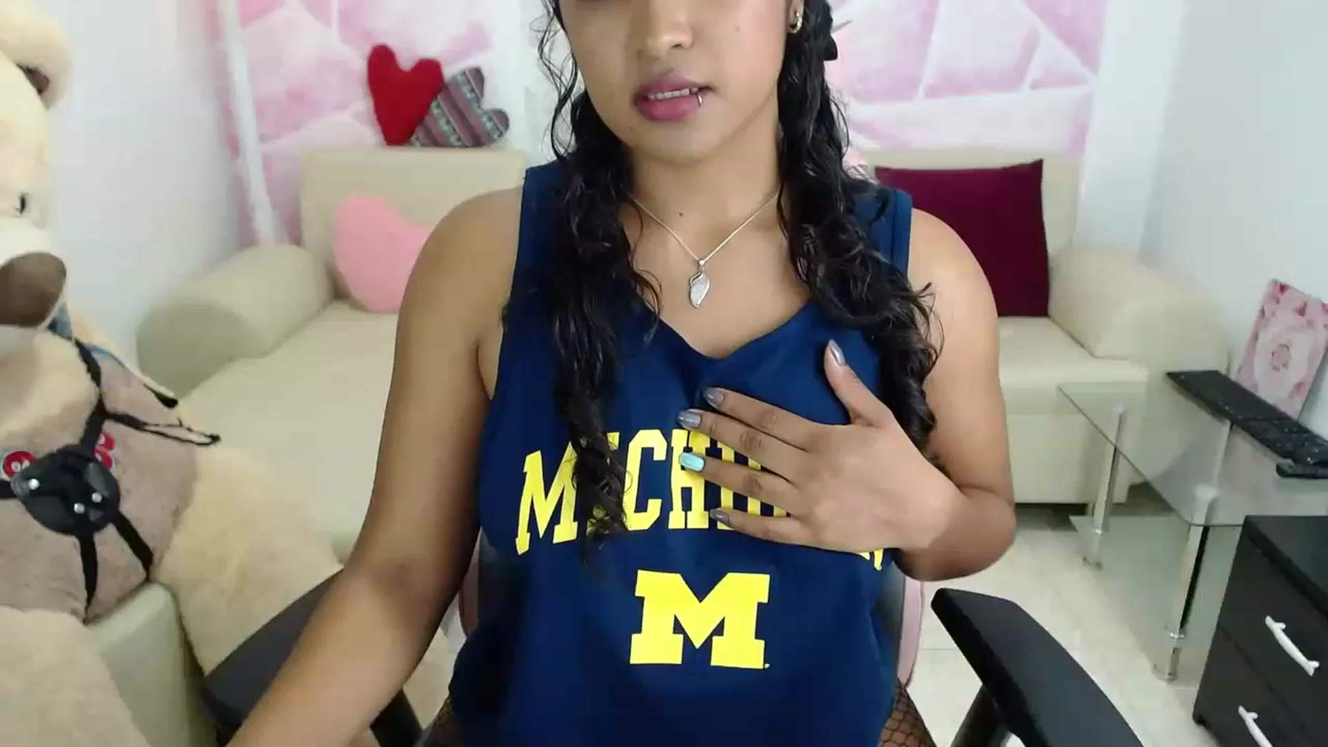 Gallery image thumbnail from virginia_love's myfreecams stream on, 02/22/2023, 18:39 image 8 of 20