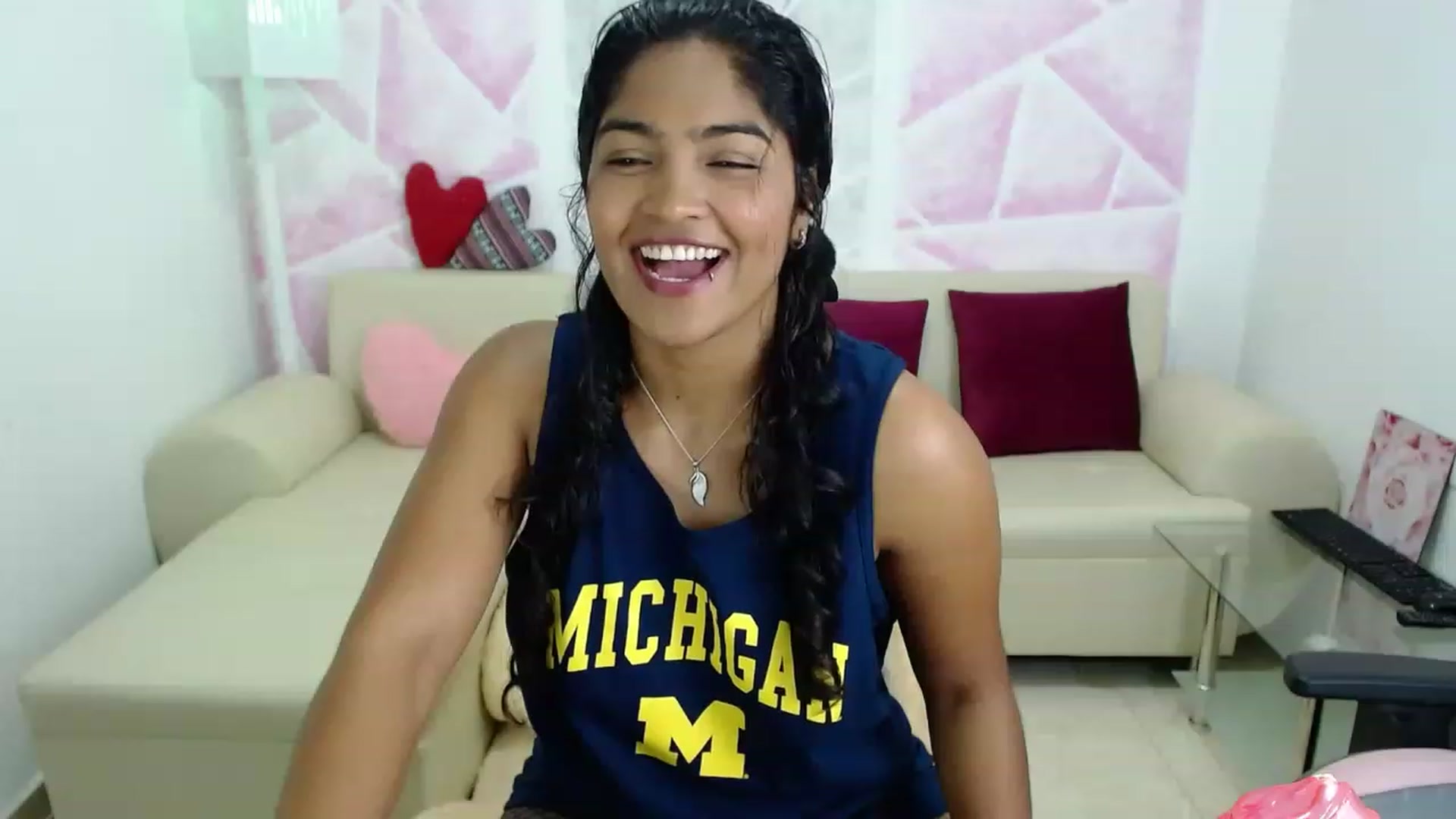 Gallery image thumbnail from virginia_love's myfreecams stream on, 02/22/2023, 18:39 image 13 of 20