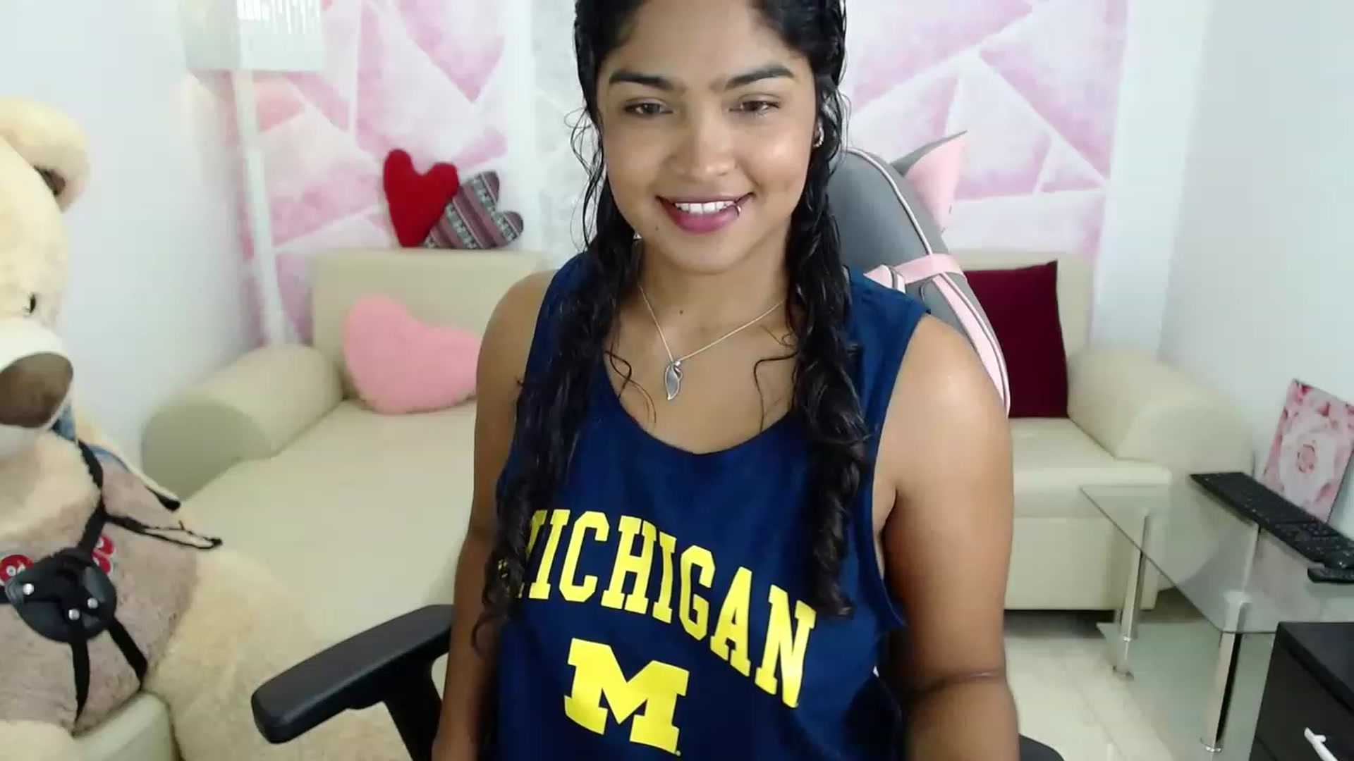 Gallery image thumbnail from virginia_love's myfreecams stream on, 02/22/2023, 18:39 image 5 of 20