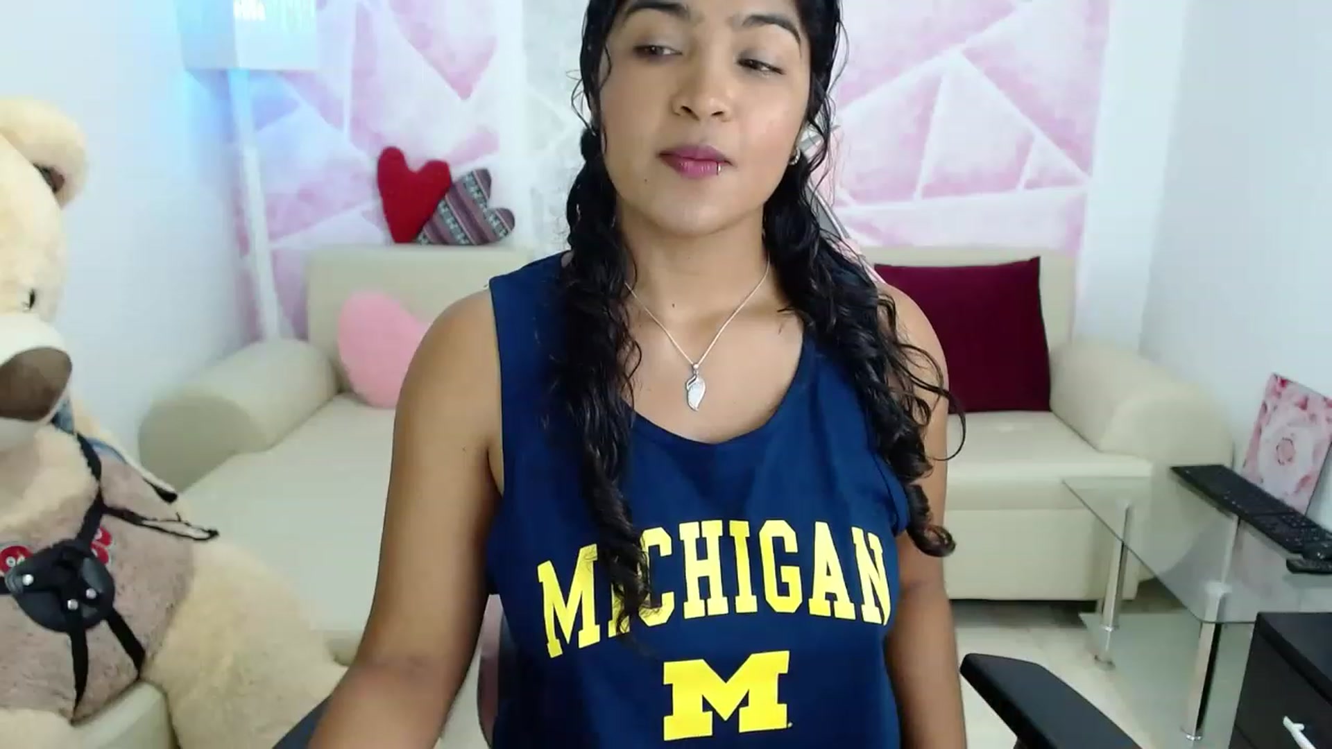 Gallery image thumbnail from virginia_love's myfreecams stream on, 02/22/2023, 18:39 image 4 of 20