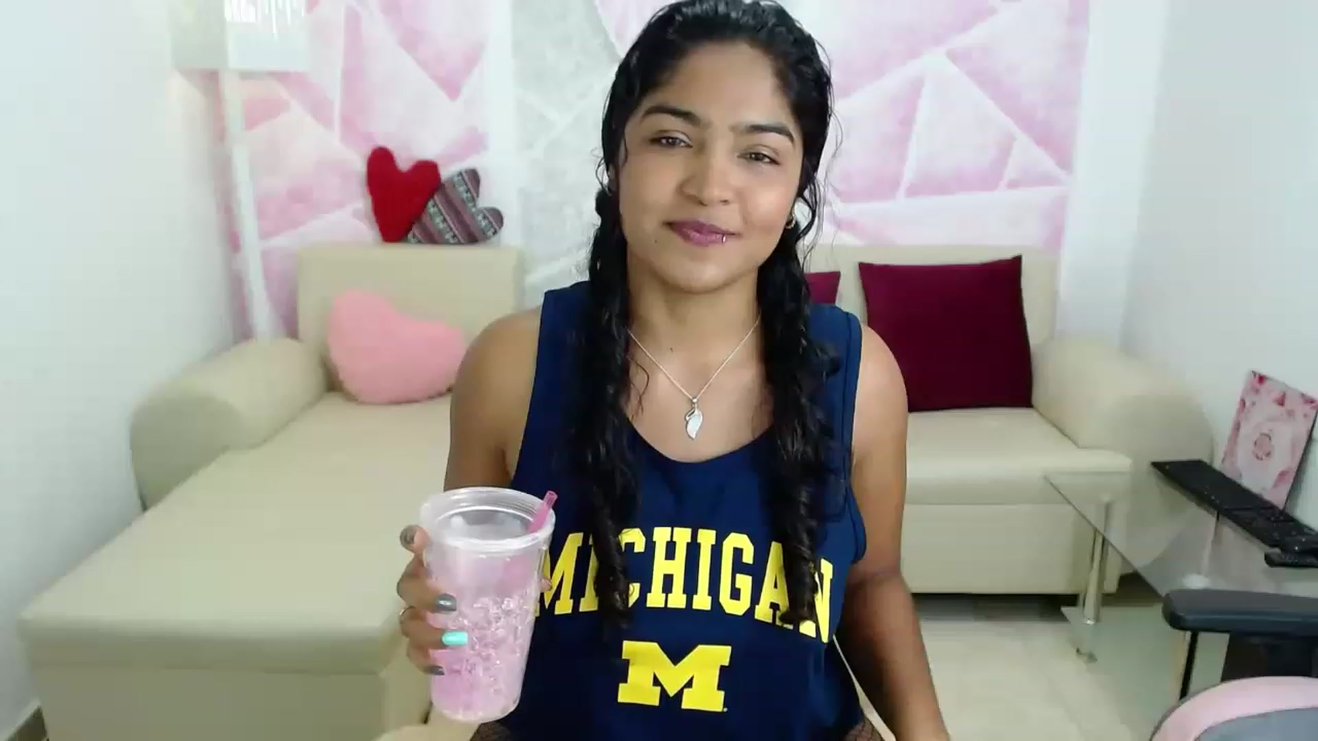 Gallery image thumbnail from virginia_love's myfreecams stream on, 02/22/2023, 18:39 image 19 of 20