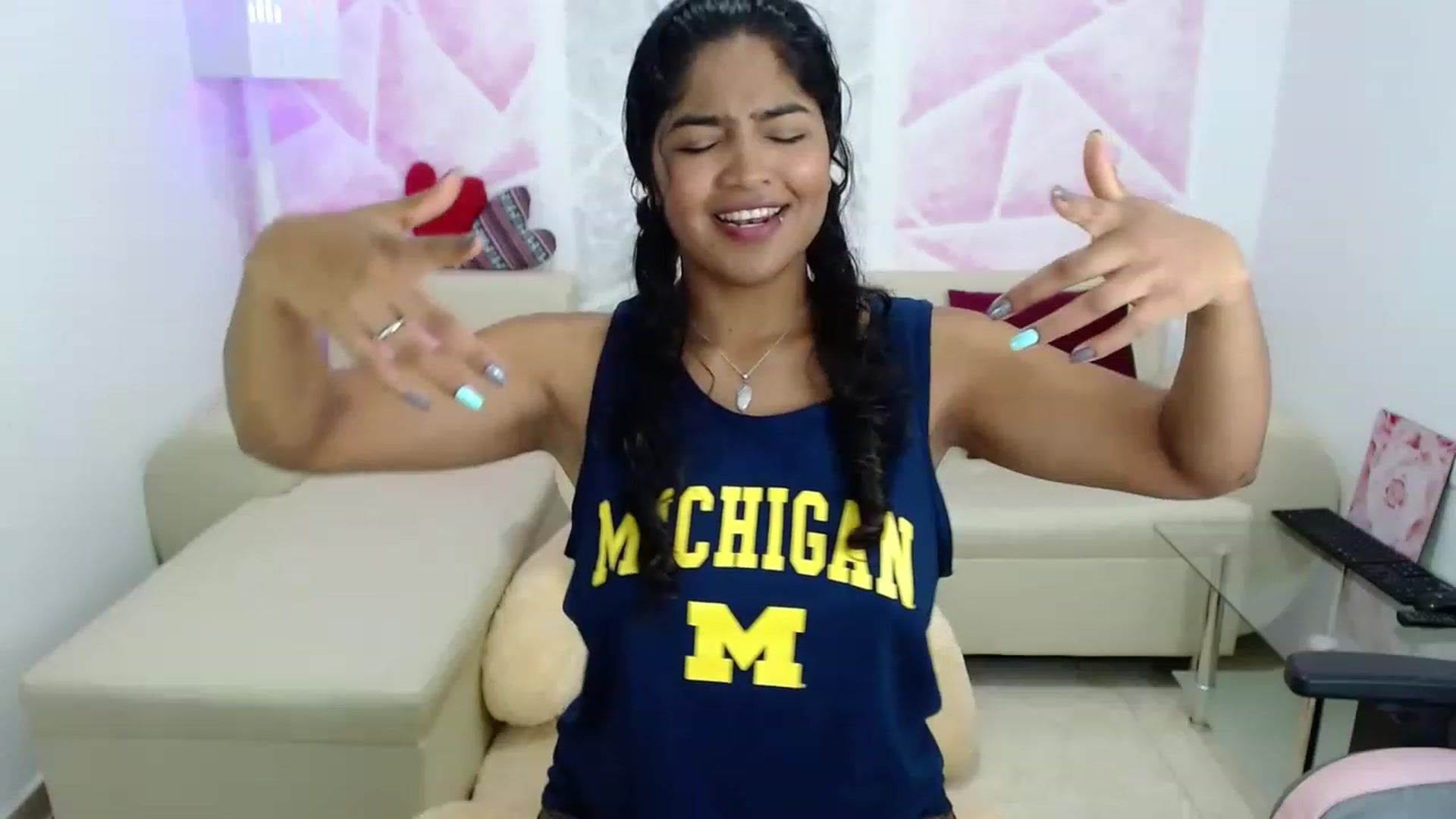 Gallery image thumbnail from virginia_love's myfreecams stream on, 02/22/2023, 18:39 image 20 of 20