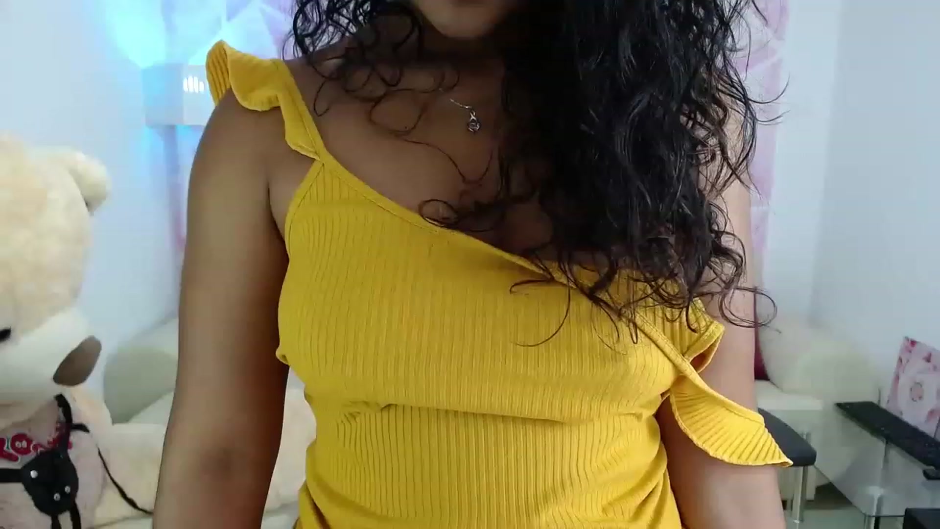 Gallery image thumbnail from virginia_love's myfreecams stream on, 02/26/2023, 20:12 image 19 of 20