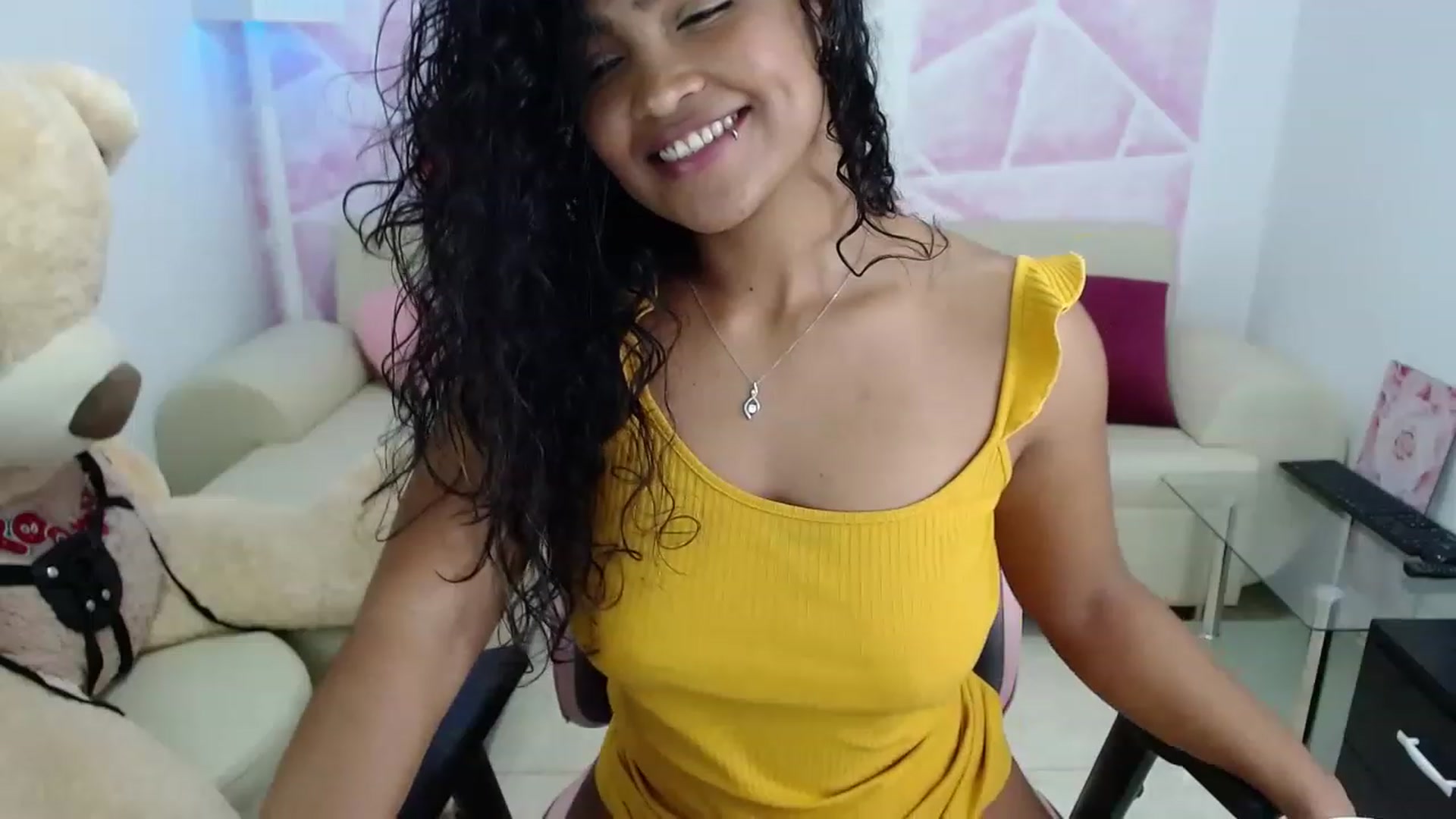 Gallery image thumbnail from virginia_love's myfreecams stream on, 02/26/2023, 20:49 image 18 of 20