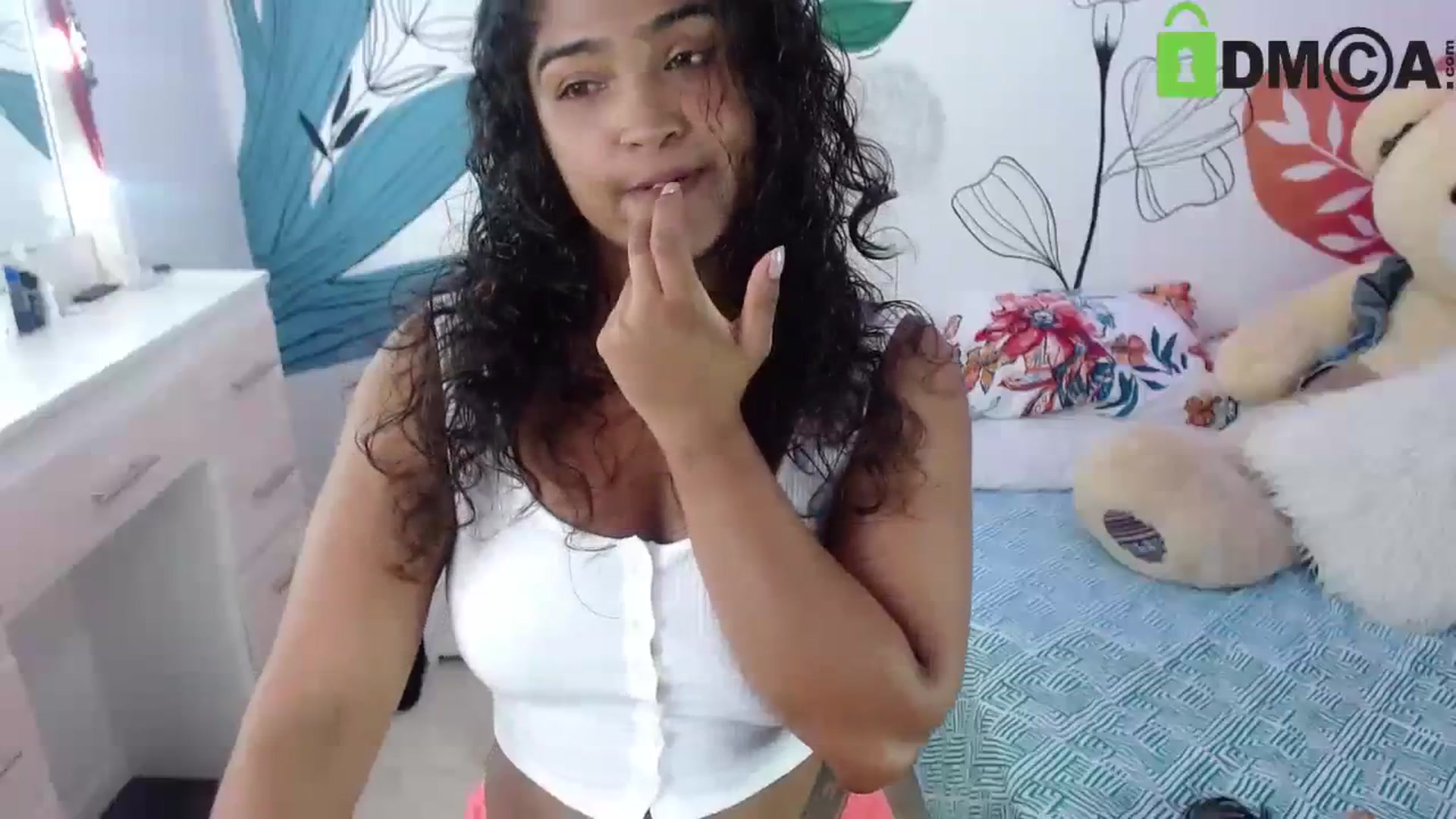 Gallery image thumbnail from virginia_love's myfreecams stream on, 09/15/2023, 21:17 image 16 of 20