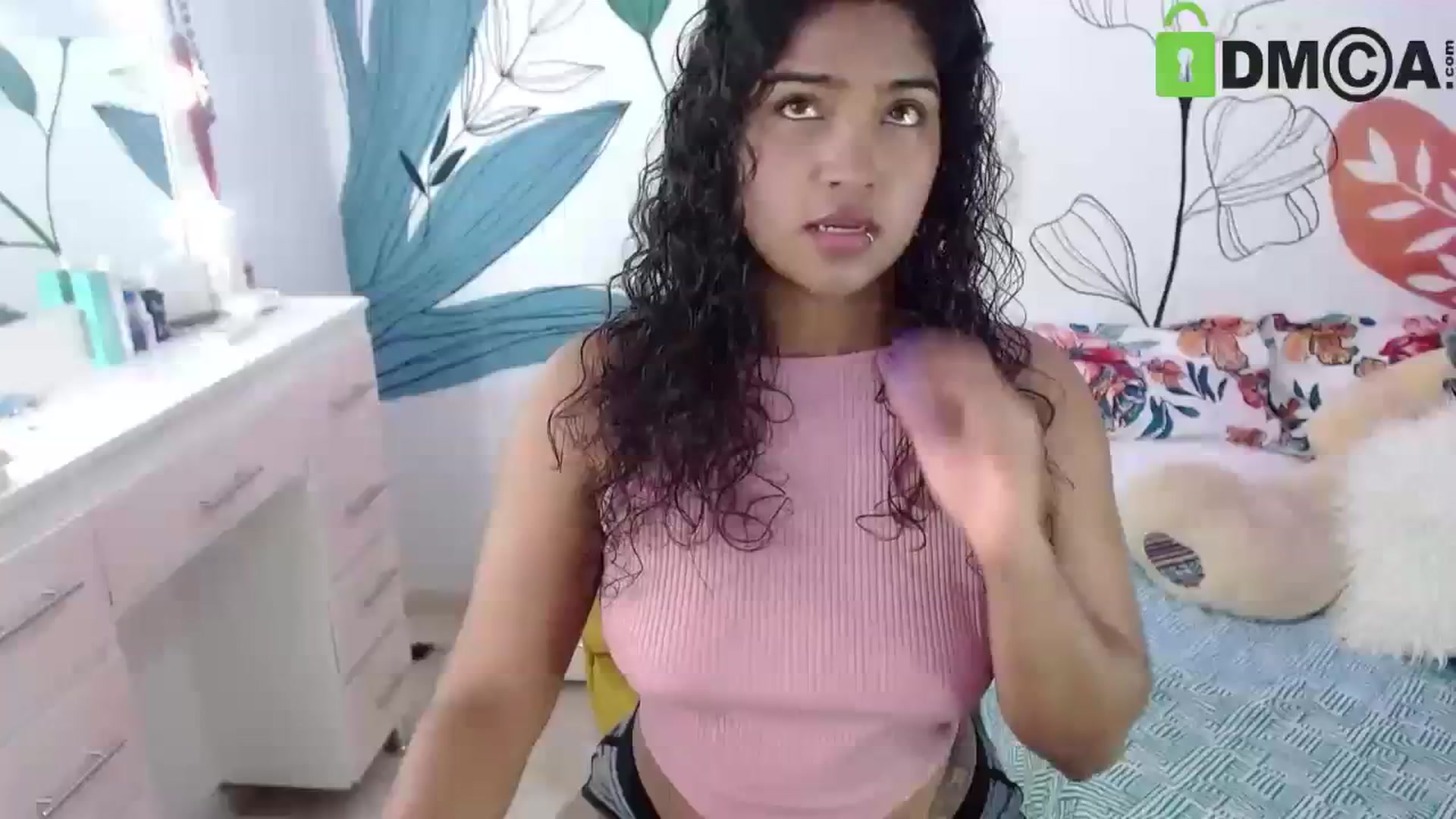 Gallery image thumbnail from virginia_love's myfreecams stream on, 09/26/2023, 21:42 image 7 of 20