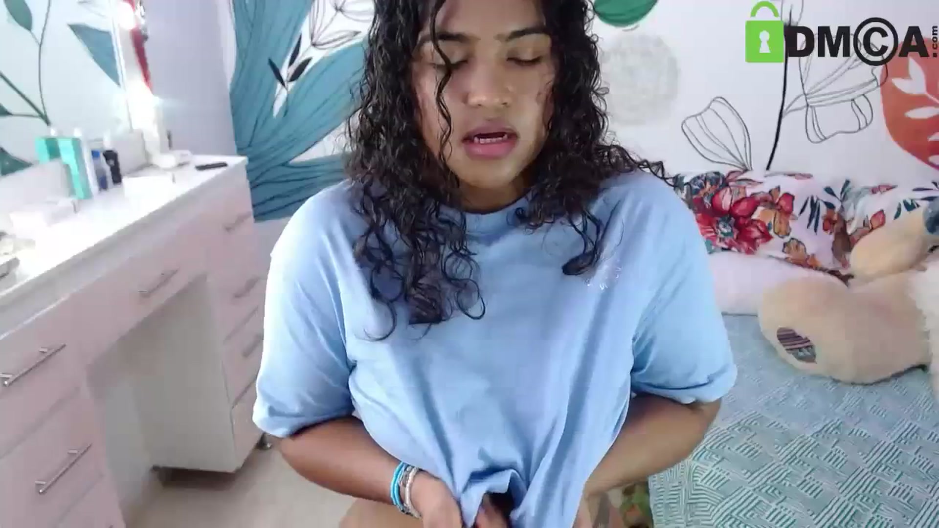 Gallery image thumbnail from virginia_love's myfreecams stream on, 09/29/2023, 21:08 image 4 of 20