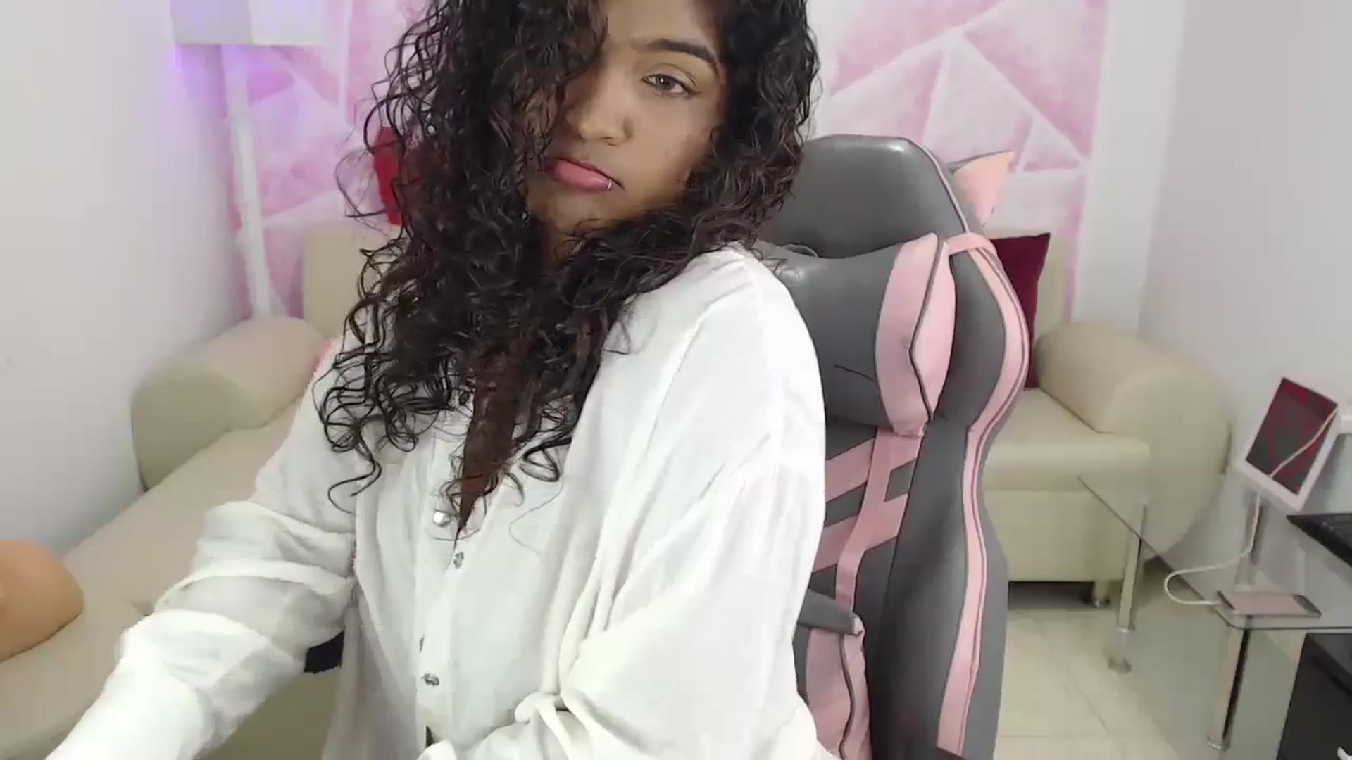Gallery image thumbnail from virginia_love's myfreecams stream on, 11/12/2023, 22:41 image 17 of 20
