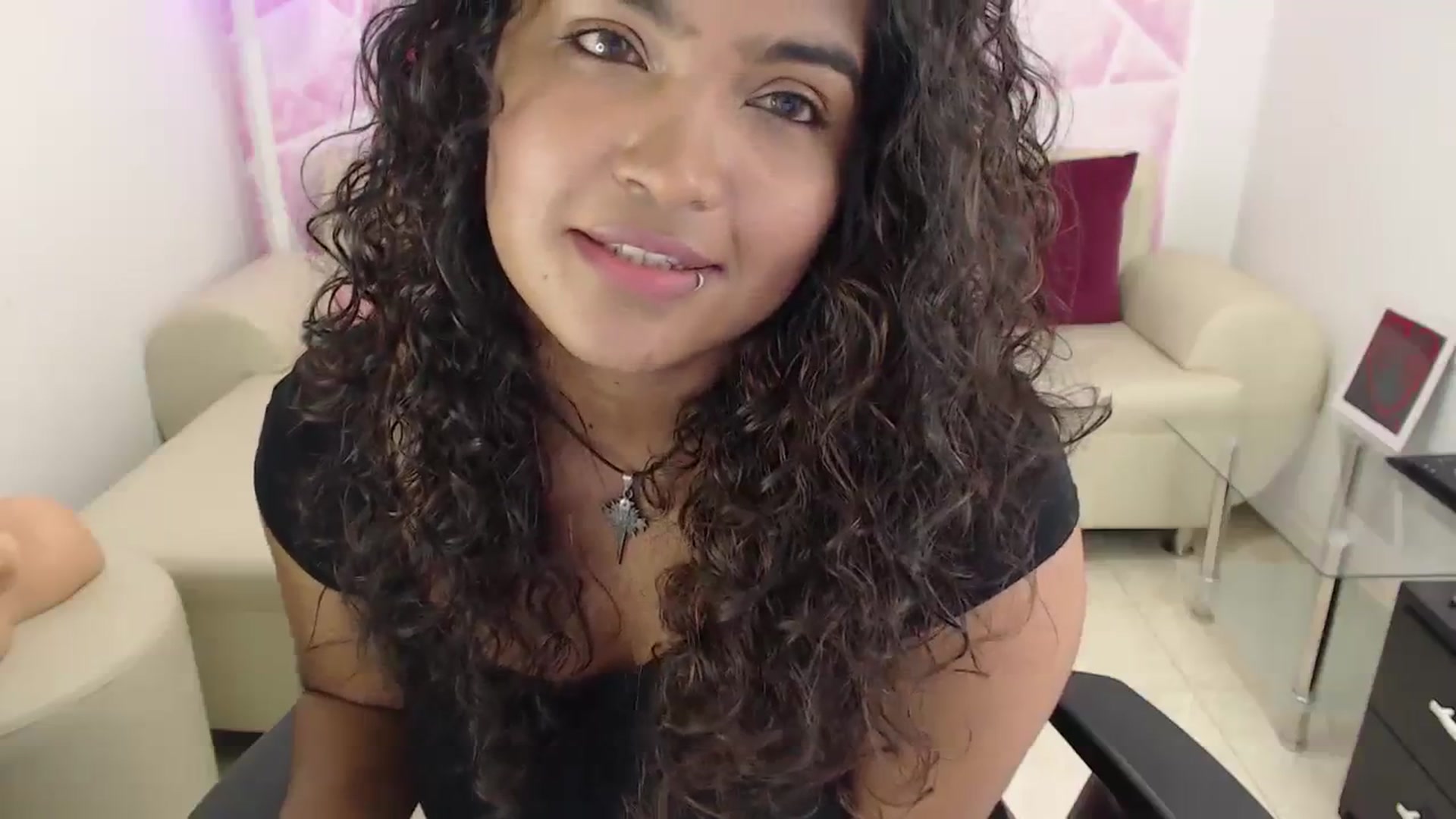 Gallery image thumbnail from virginia_love's myfreecams stream on, 11/13/2023, 18:39 image 14 of 20