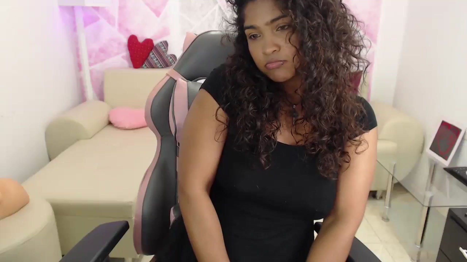 Gallery image thumbnail from virginia_love's myfreecams stream on, 11/13/2023, 20:59 image 14 of 20