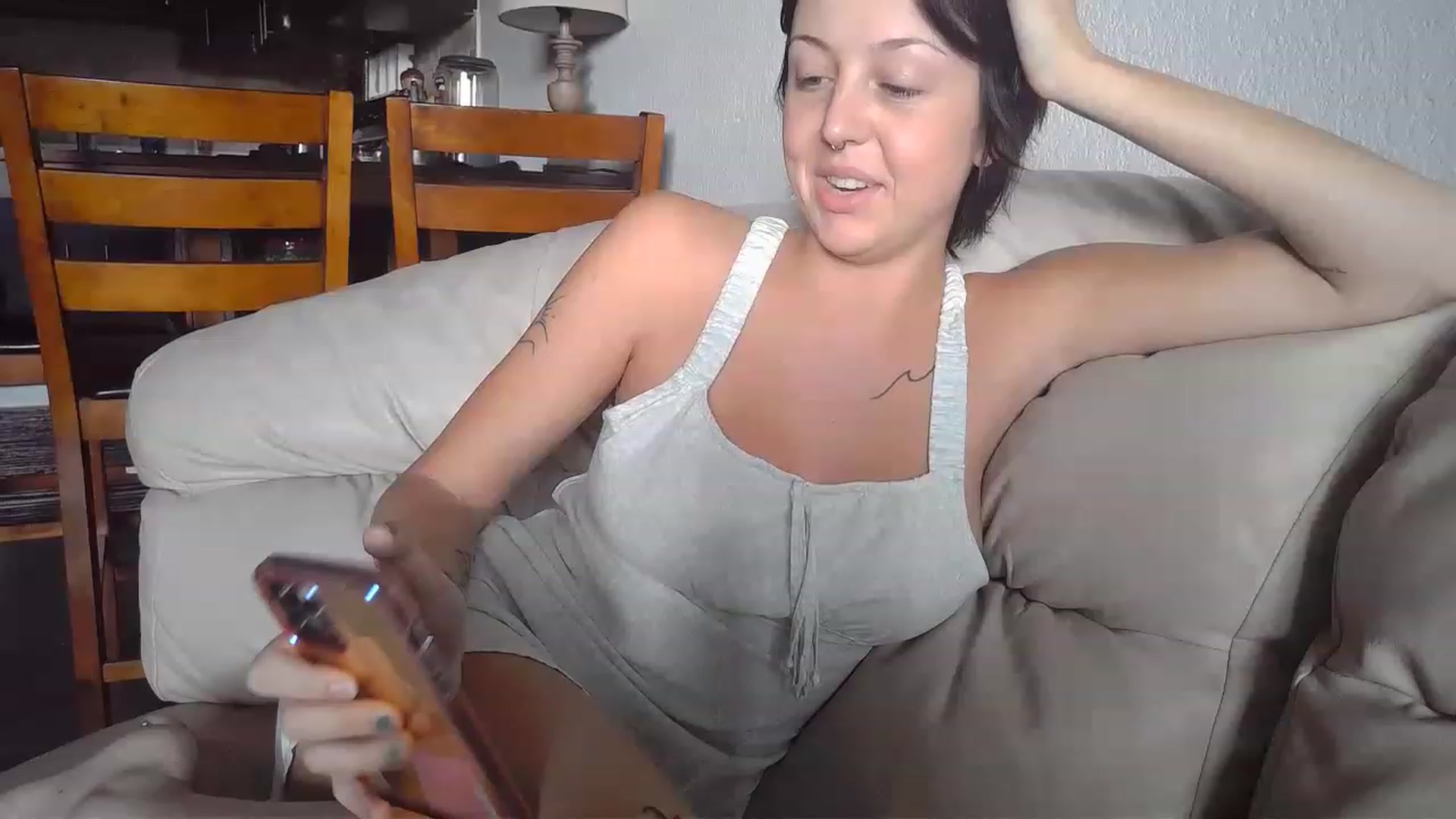Gallery image thumbnail from vixenliz's myfreecams stream on, 11/21/2022, 14:42 image 8 of 20