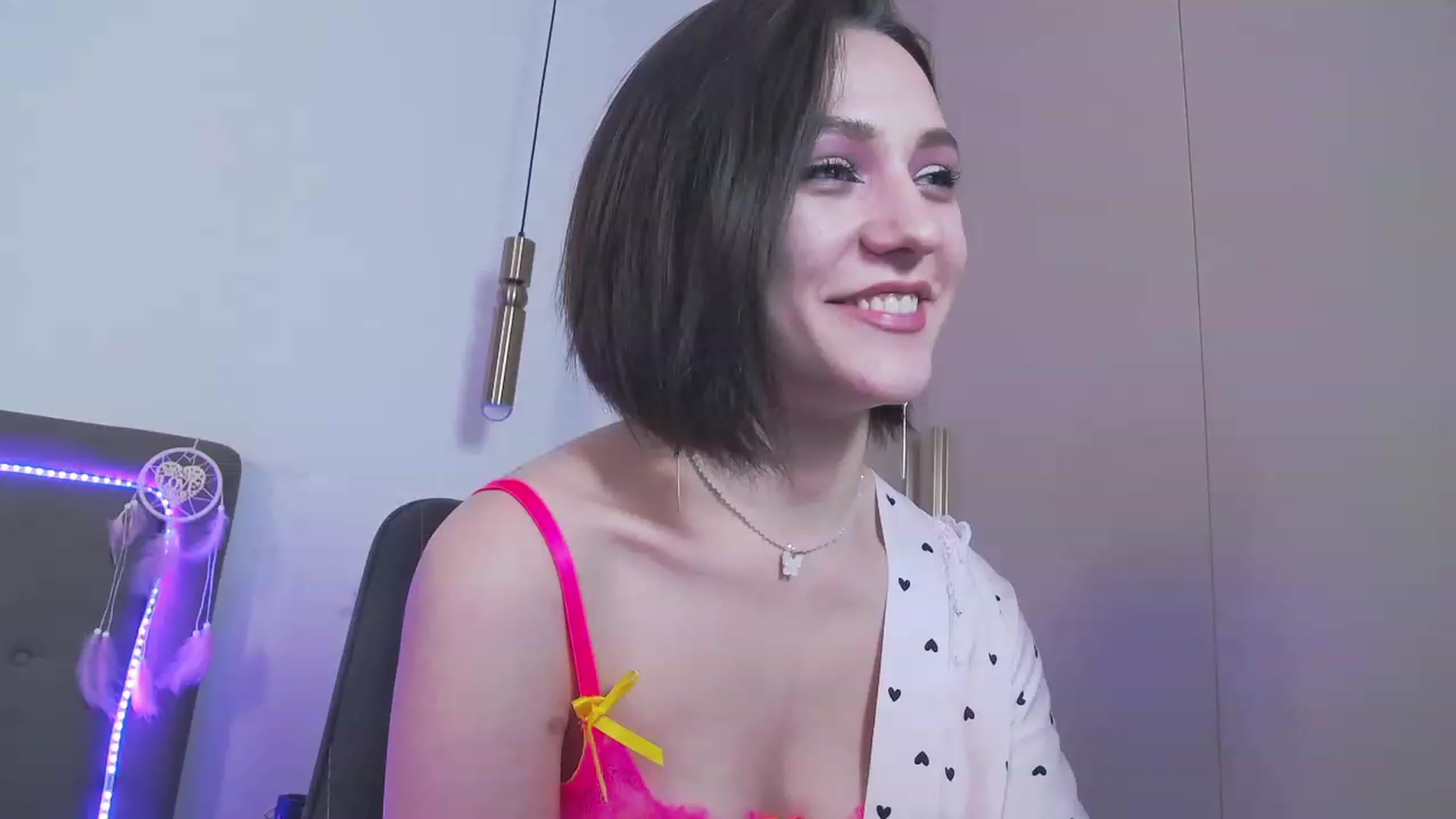 Gallery image thumbnail from vnllyugourtt's myfreecams stream on, 12/16/2022, 12:02 image 4 of 20