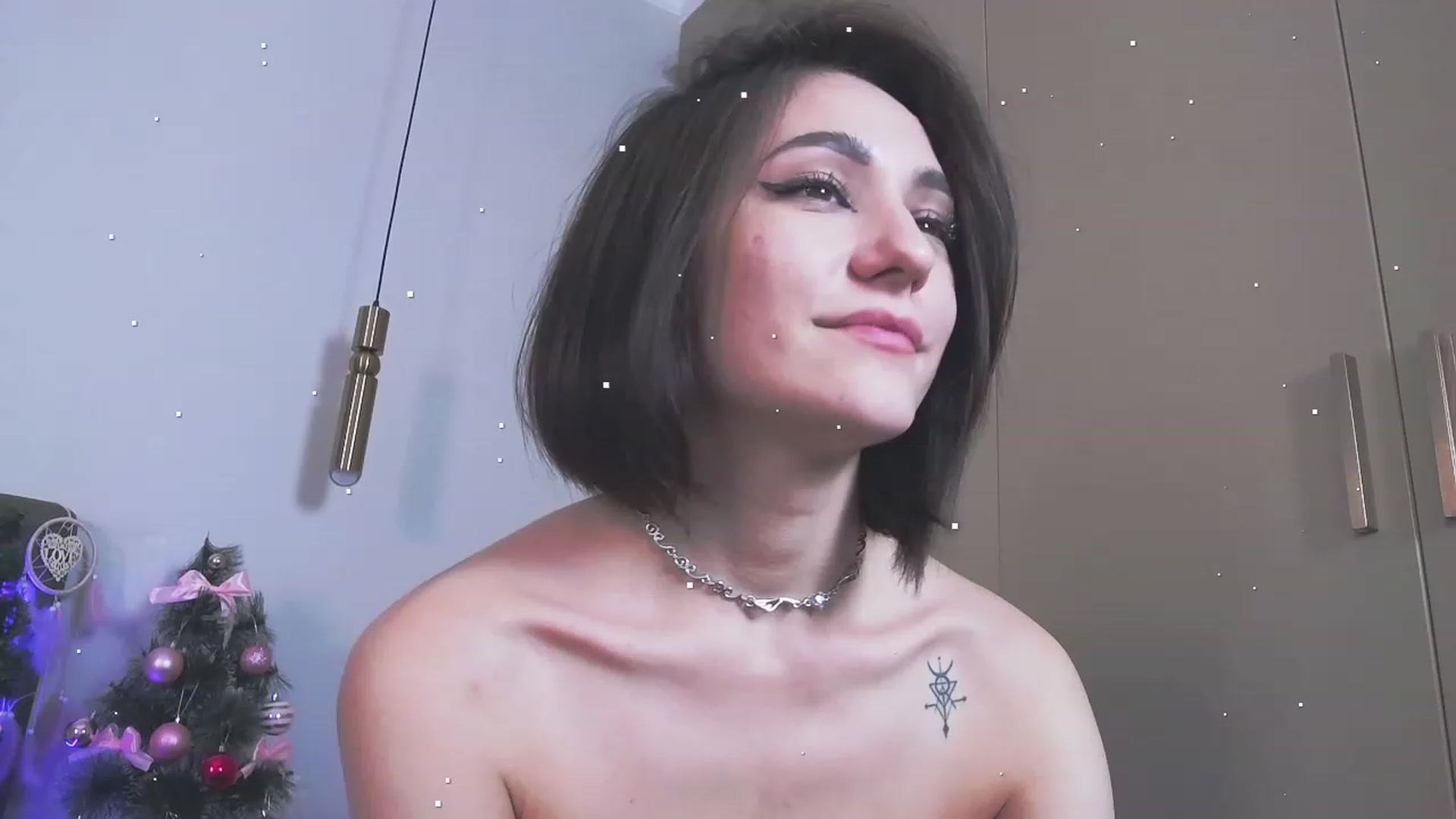 Gallery image thumbnail from vnllyugourtt's myfreecams stream on, 01/01/2023, 11:11 image 14 of 20