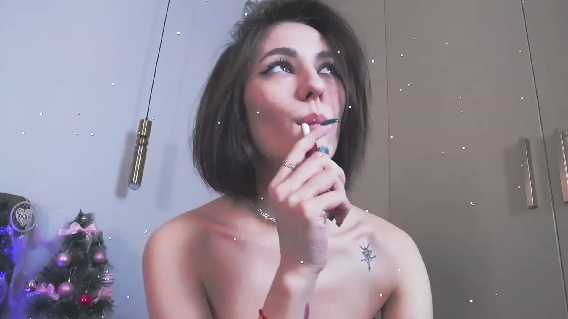 Gallery image thumbnail from vnllyugourtt's myfreecams stream on, 01/01/2023, 11:11 image 12 of 20