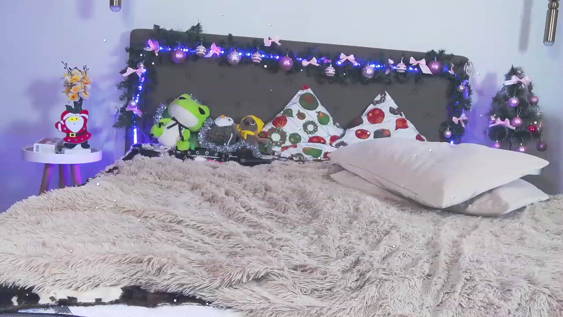 Gallery image thumbnail from vnllyugourtt's myfreecams stream on, 01/01/2023, 14:22 image 10 of 20