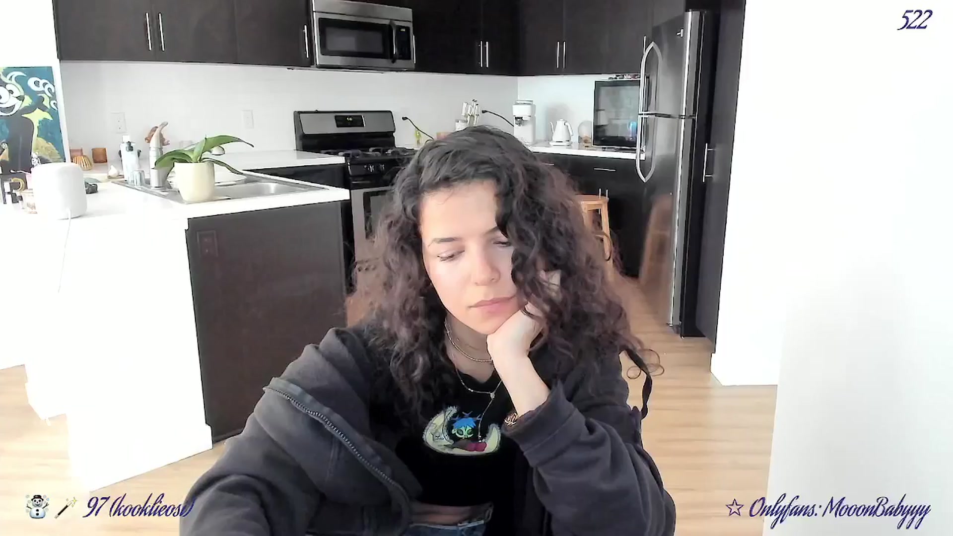 Gallery image thumbnail from vroom's myfreecams stream on, 03/13/2025, 24:41 image 7 of 20