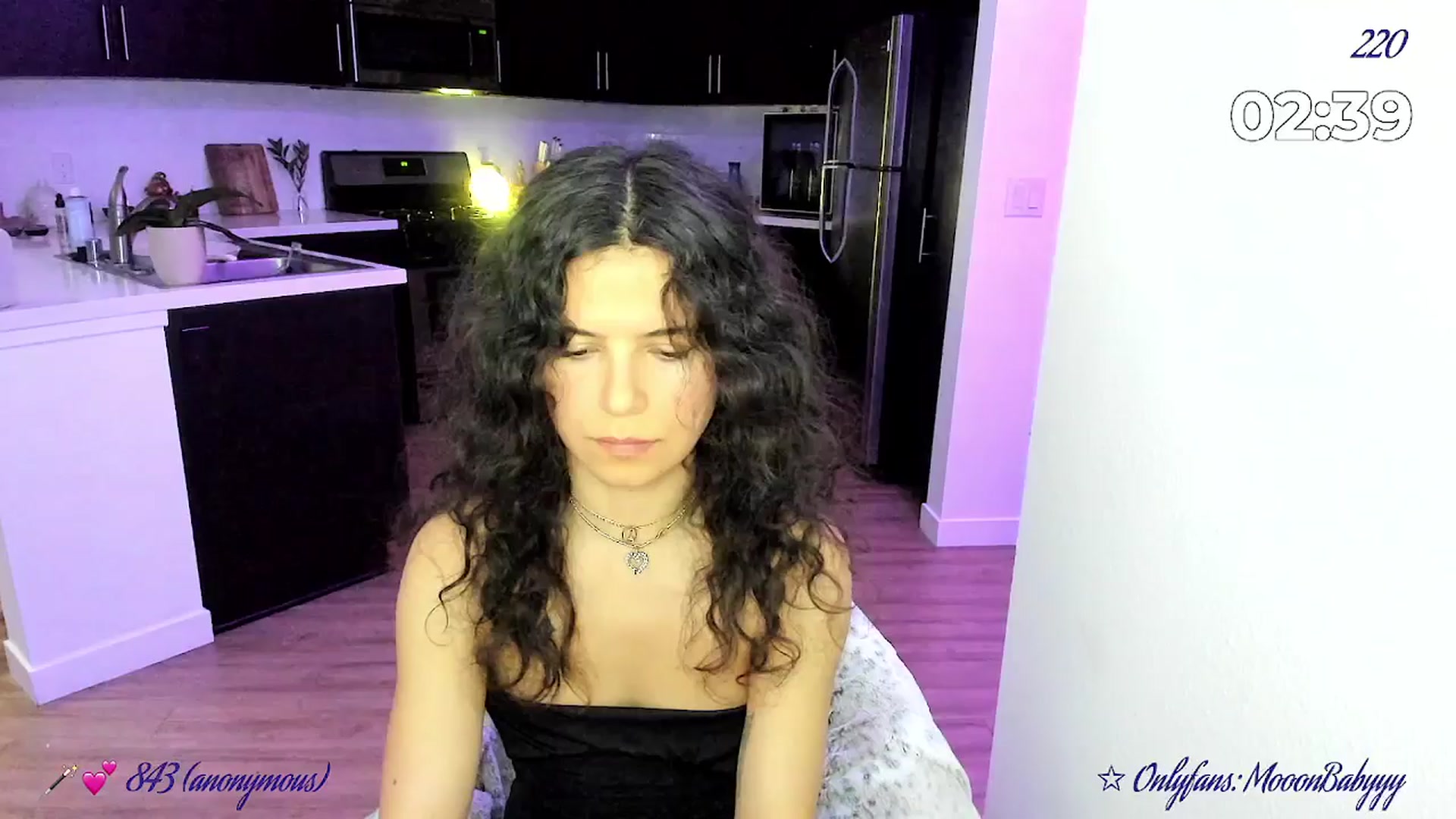 Gallery image thumbnail from vroom's myfreecams stream on, 04/09/2025, 05:52 image 19 of 20