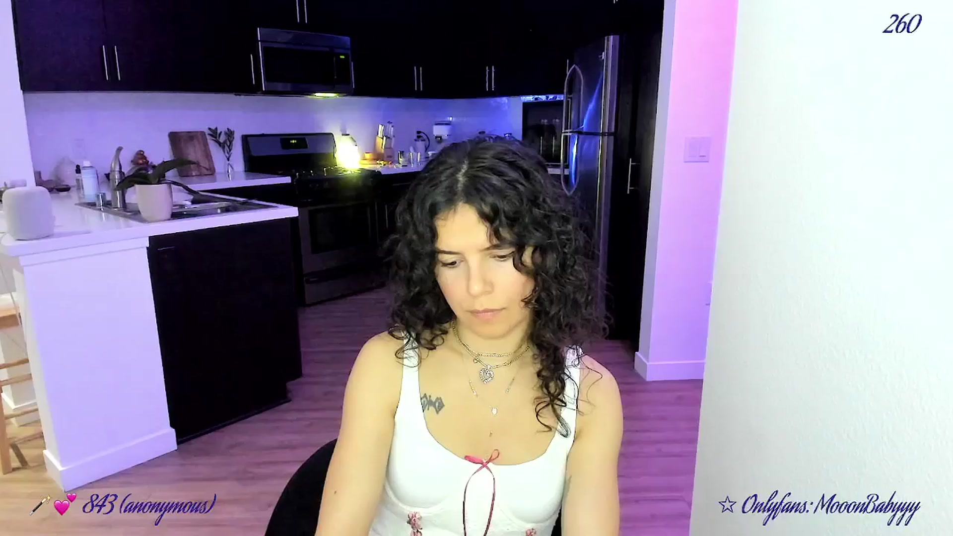 Gallery image thumbnail from vroom's myfreecams stream on, 04/10/2025, 03:49 image 1 of 20