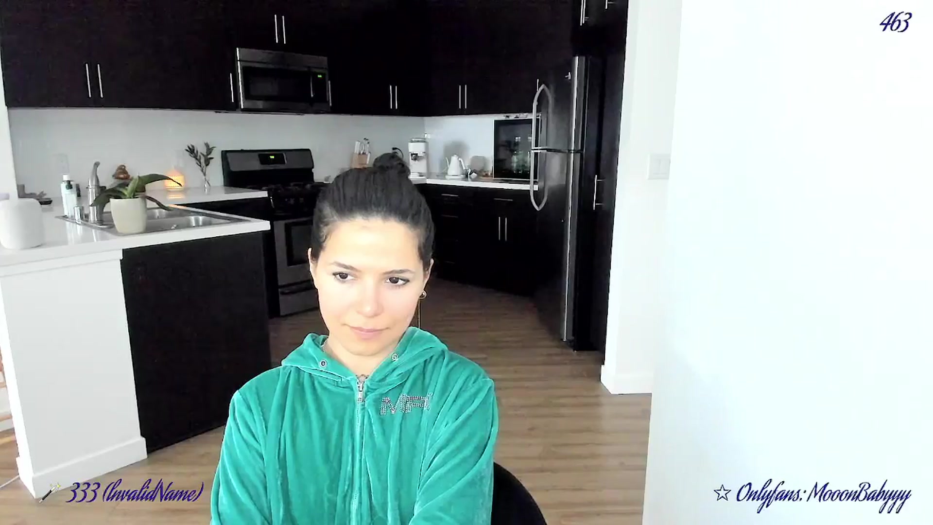Gallery image thumbnail from vroom's myfreecams stream on, 04/19/2025, 02:51 image 5 of 20