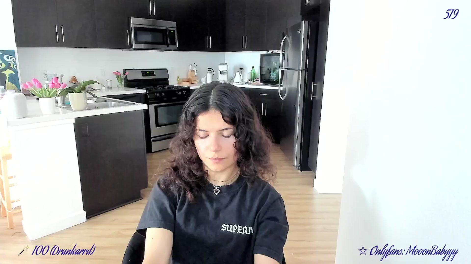 Gallery image thumbnail from vroom's myfreecams stream on, 04/26/2025, 22:49 image 19 of 20
