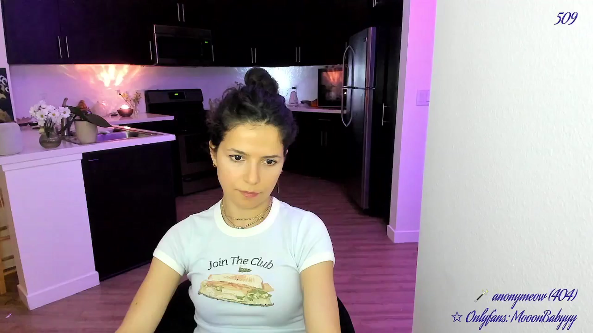 Gallery image thumbnail from vroom's myfreecams stream on, 05/02/2025, 05:56 image 16 of 20