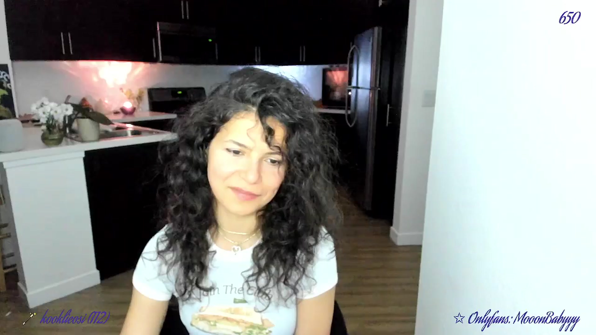 Gallery image thumbnail from vroom's myfreecams stream on, 05/02/2025, 05:56 image 11 of 20