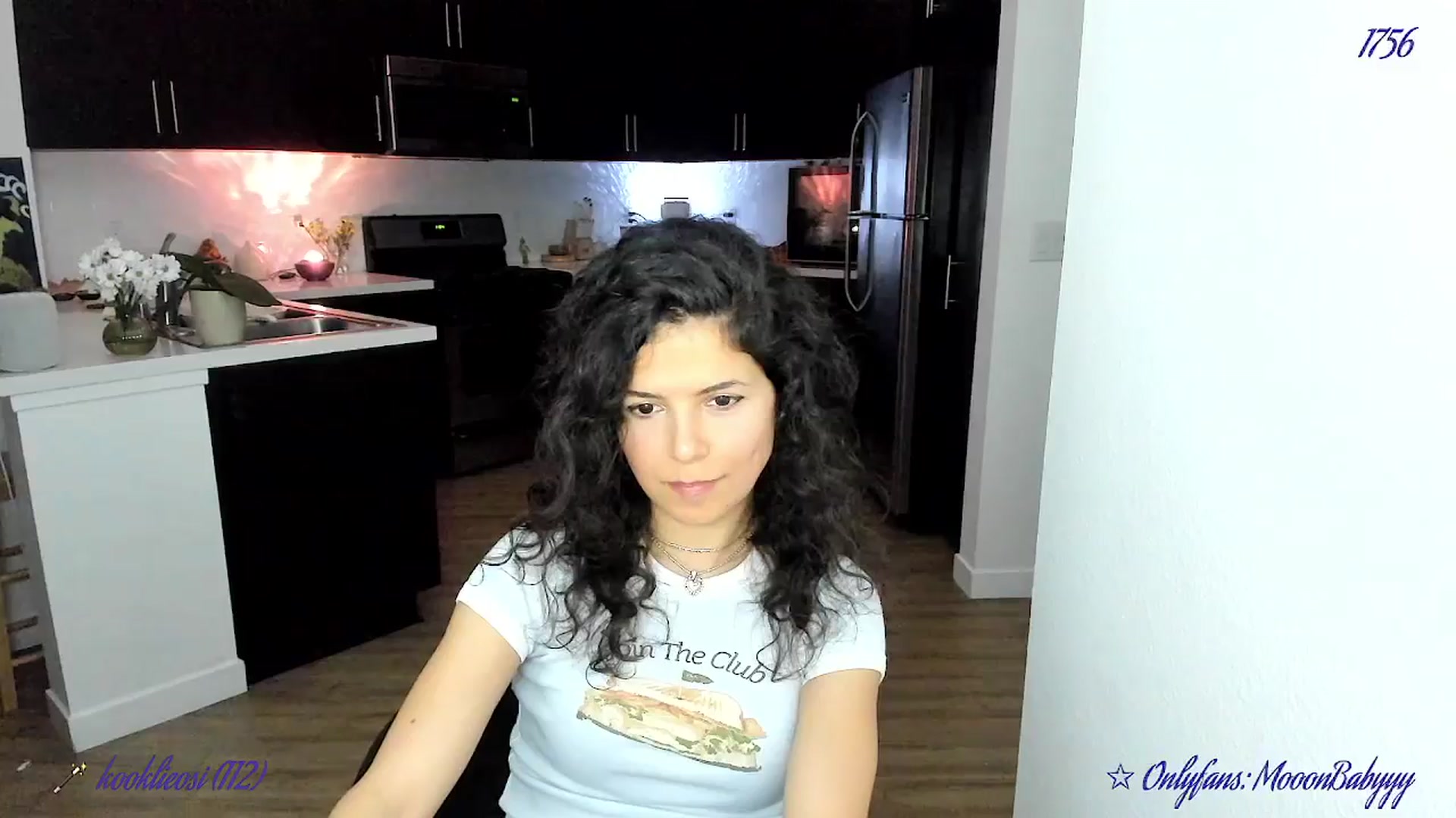 Gallery image thumbnail from vroom's myfreecams stream on, 05/02/2025, 05:56 image 10 of 20
