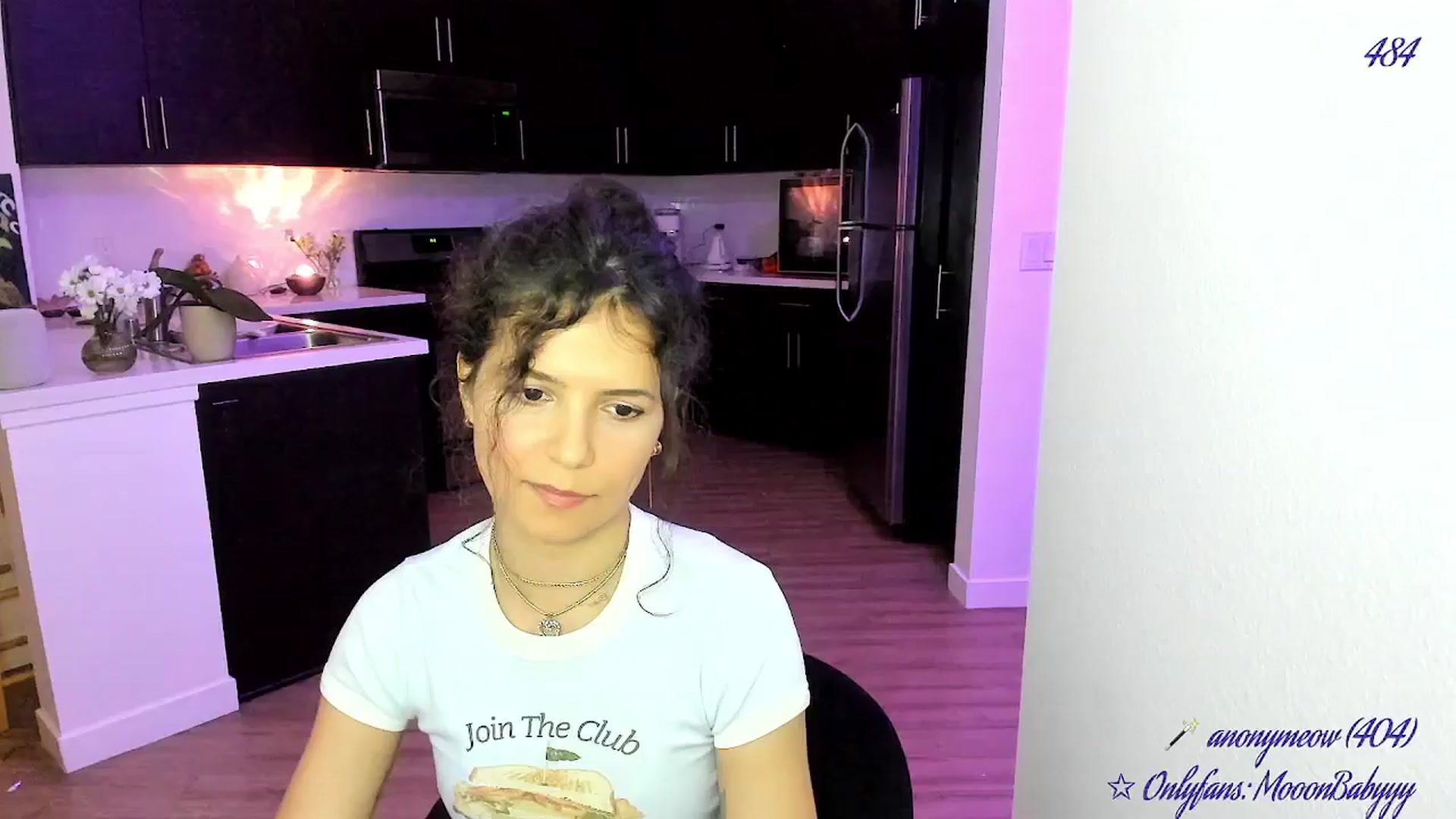 Gallery image thumbnail from vroom's myfreecams stream on, 05/02/2025, 06:06 image 2 of 20