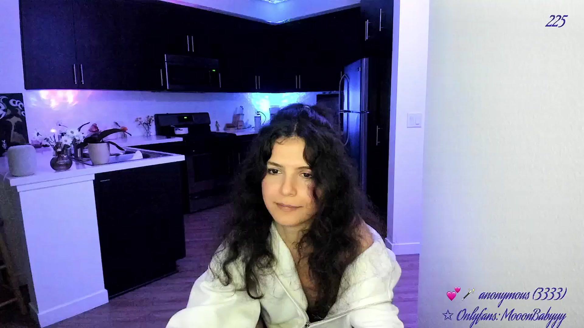 Gallery image thumbnail from vroom's myfreecams stream on, 05/04/2025, 07:47 image 1 of 20