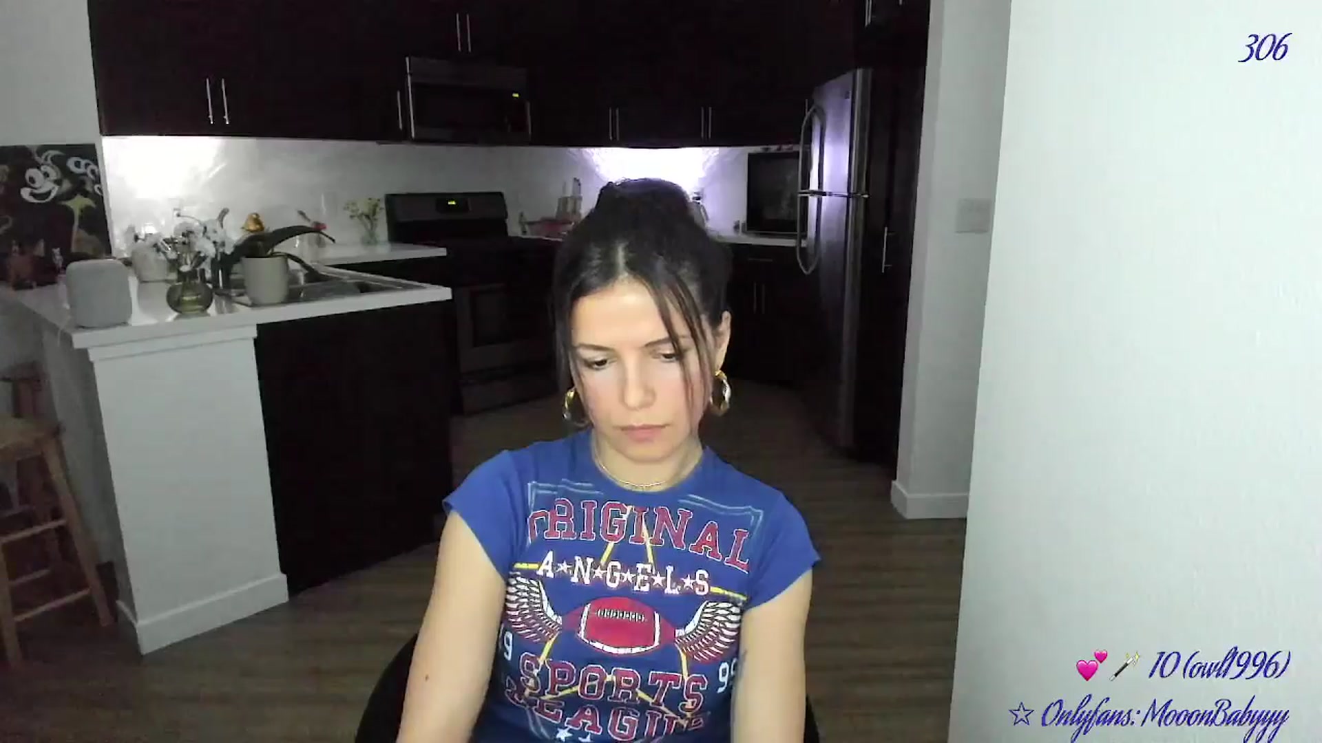 Gallery image thumbnail from vroom's myfreecams stream on, 05/06/2025, 06:10 image 6 of 20