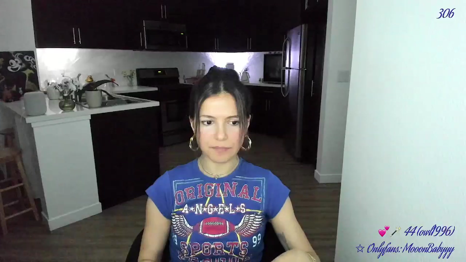 Gallery image thumbnail from vroom's myfreecams stream on, 05/06/2025, 06:10 image 5 of 20
