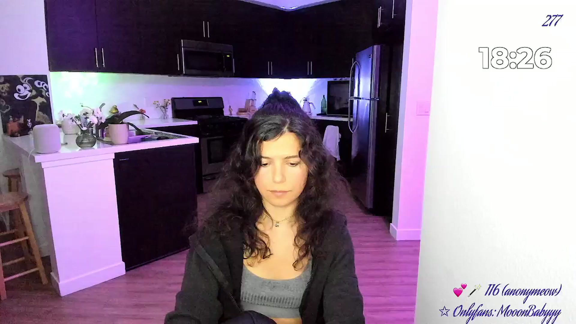 Gallery image thumbnail from vroom's myfreecams stream on, 05/07/2025, 05:12 image 13 of 20
