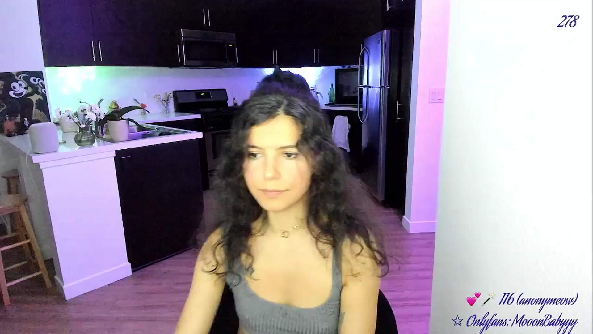Gallery image thumbnail from vroom's myfreecams stream on, 05/07/2025, 05:12 image 6 of 20