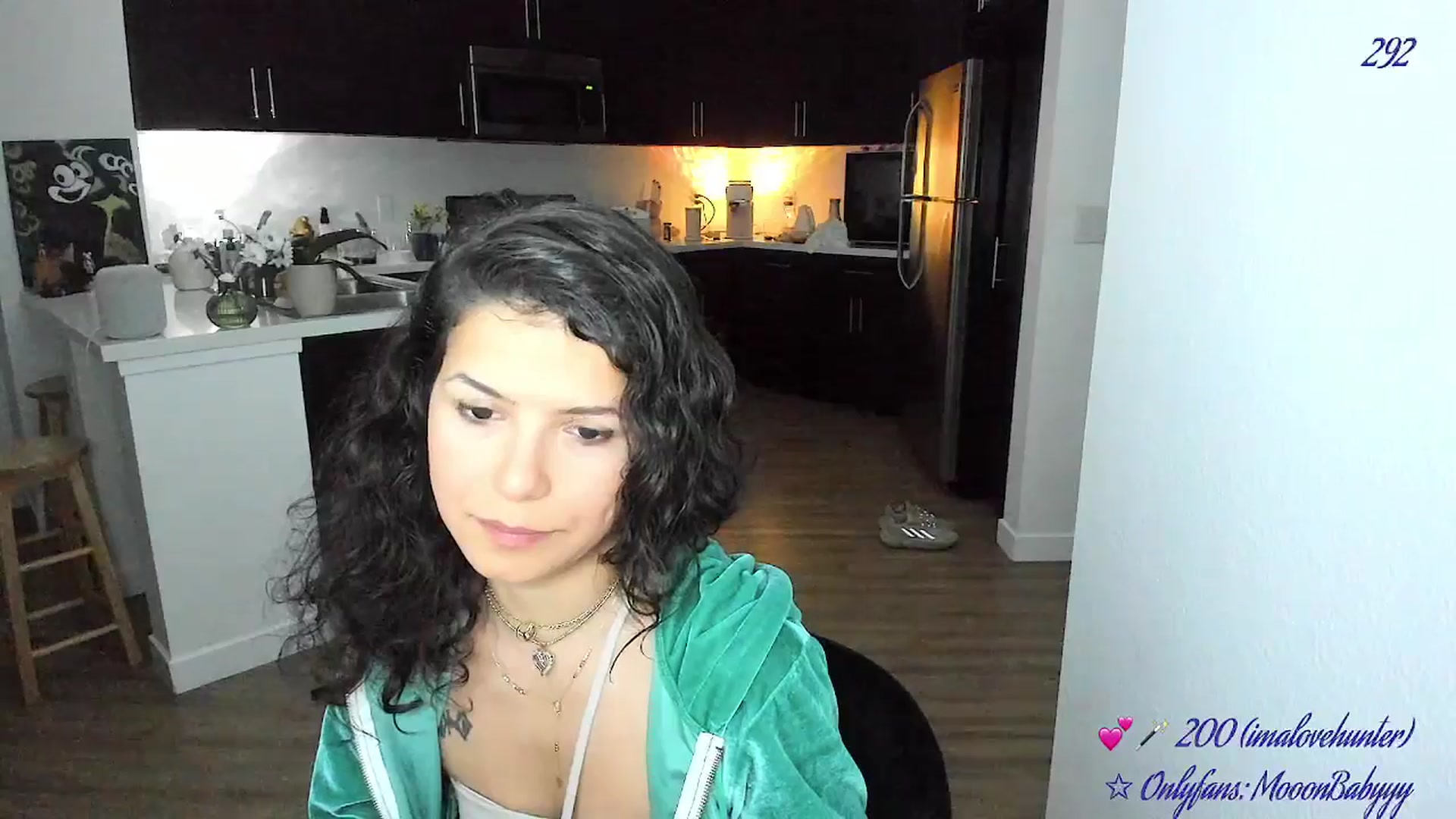 Gallery image thumbnail from vroom's myfreecams stream on, 05/08/2025, 05:40 image 19 of 20