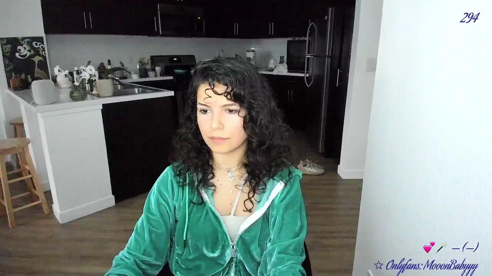 Gallery image thumbnail from vroom's myfreecams stream on, 05/08/2025, 05:40 image 4 of 20