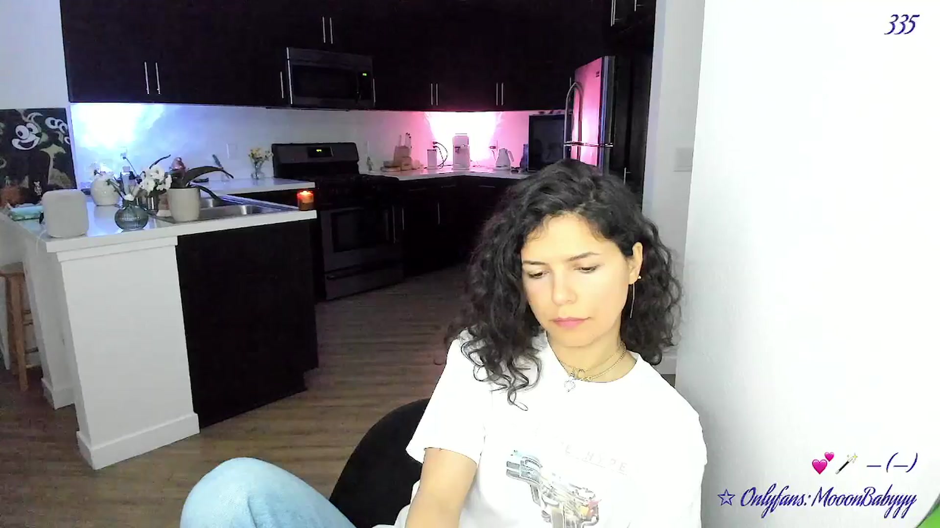 Gallery image thumbnail from vroom's myfreecams stream on, 05/09/2025, 05:29 image 6 of 20