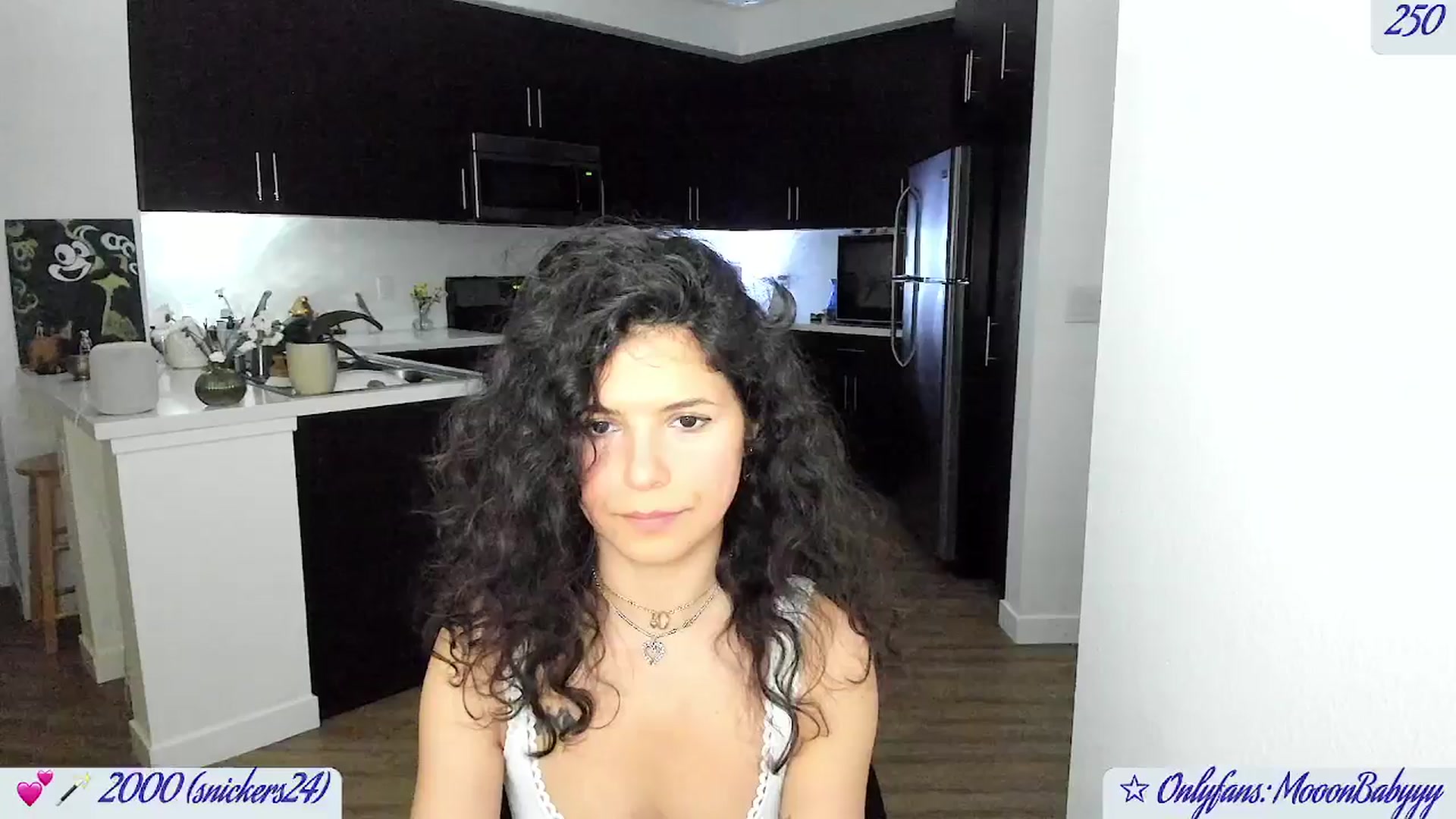 Gallery image thumbnail from vroom's myfreecams stream on, 05/10/2025, 06:01 image 13 of 20