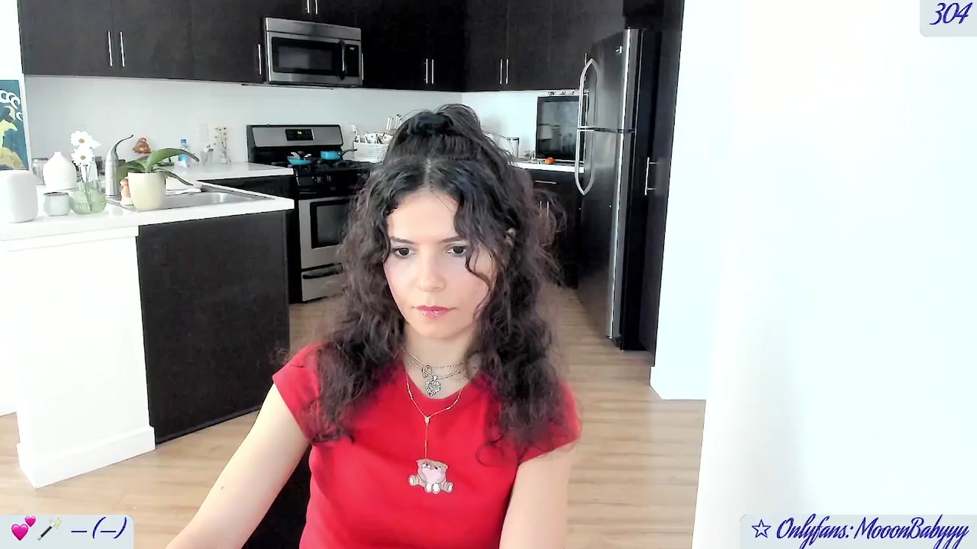 Gallery image thumbnail from vroom's myfreecams stream on, 05/12/2025, 24:01 image 18 of 20