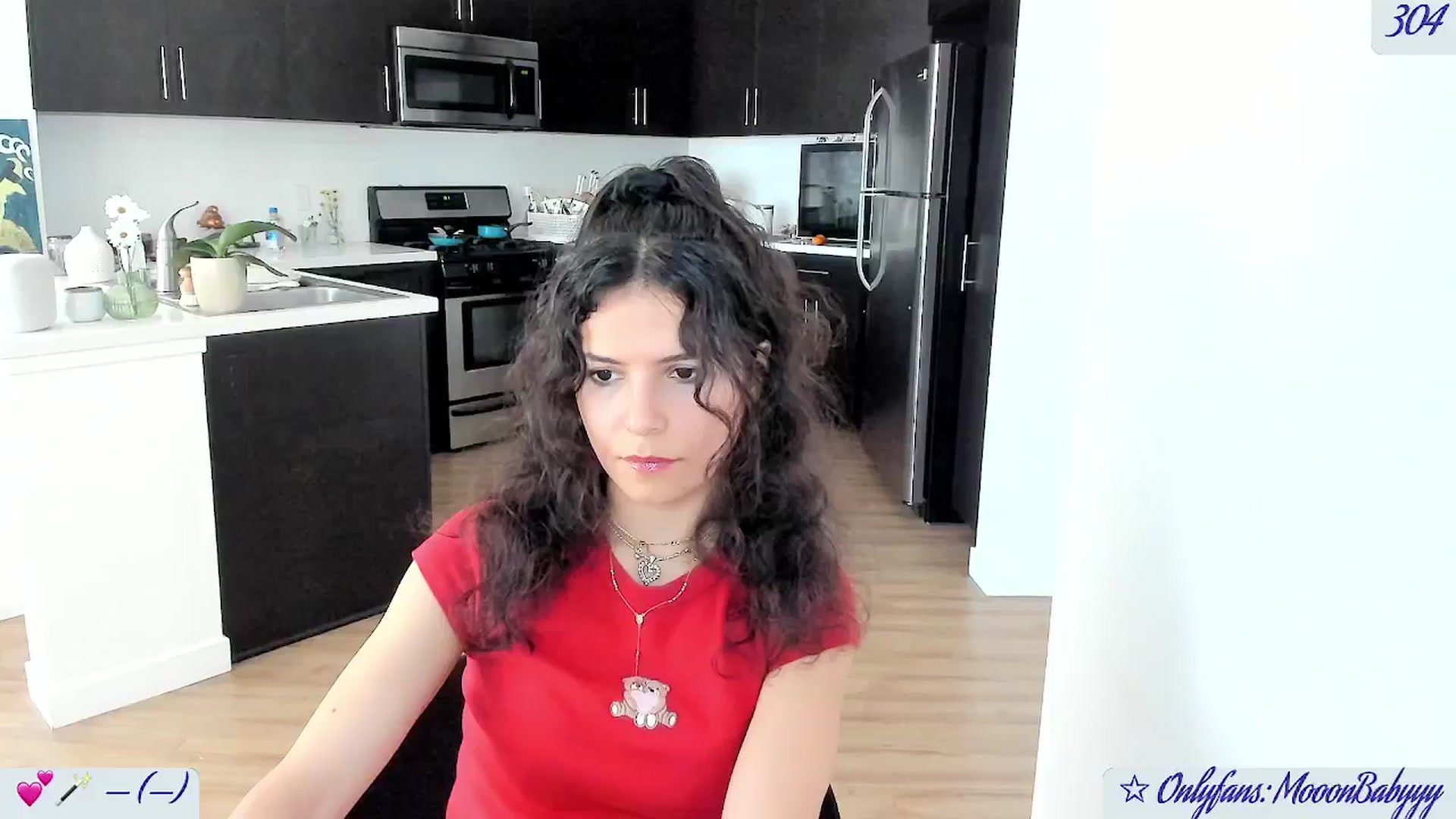 Gallery image thumbnail from vroom's myfreecams stream on, 05/12/2025, 24:01 image 19 of 20