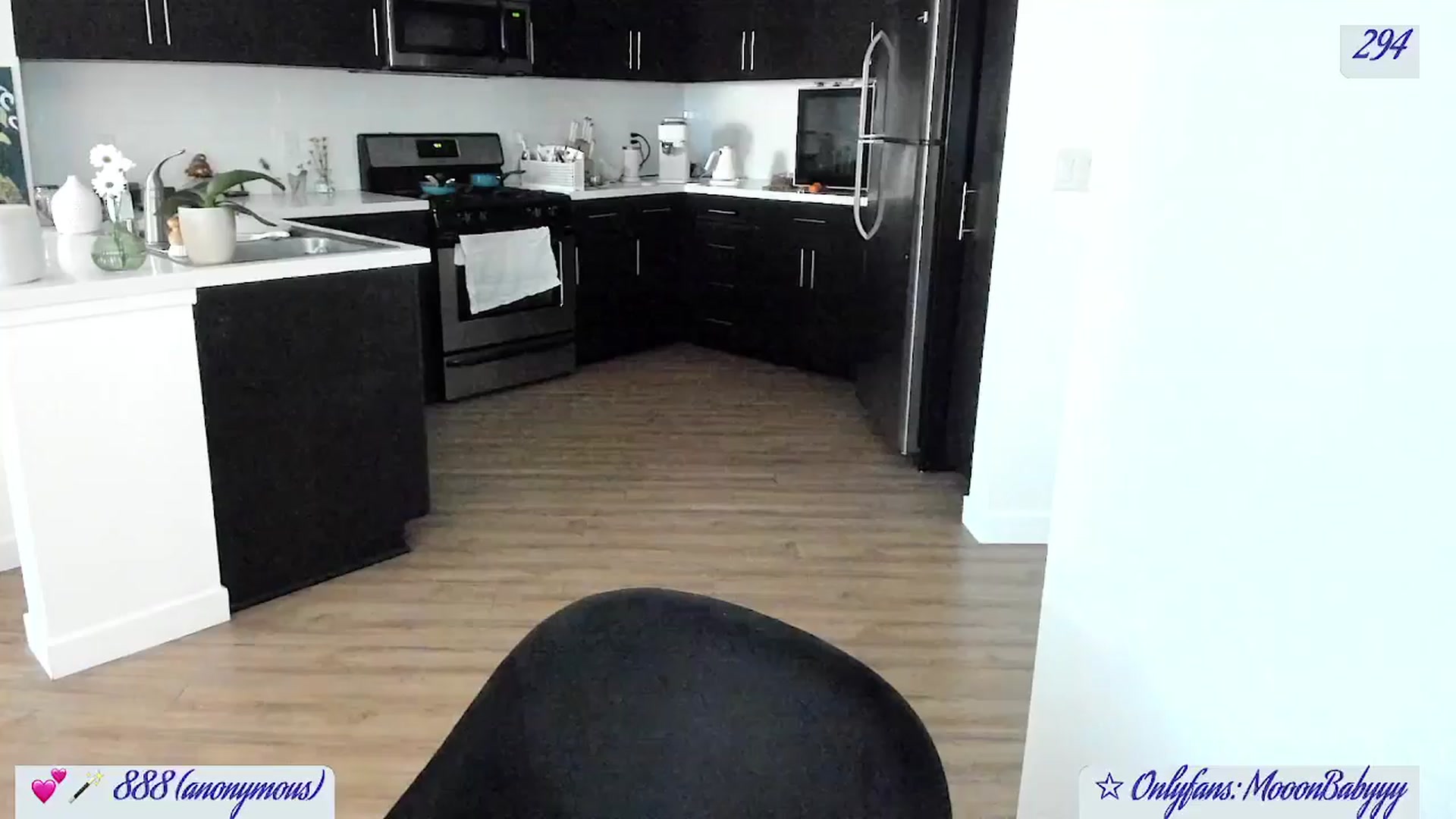 Gallery image thumbnail from vroom's myfreecams stream on, 05/12/2025, 03:38 image 12 of 20