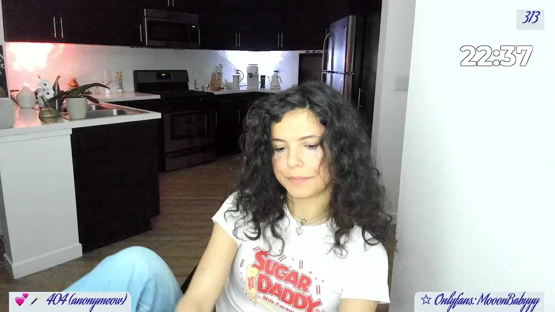 Gallery image thumbnail from vroom's myfreecams stream on, 05/13/2025, 04:49 image 13 of 20