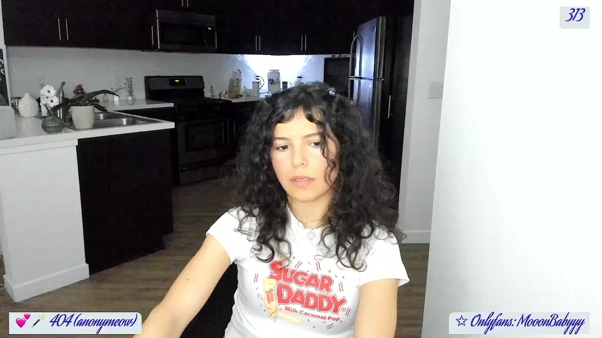 Gallery image thumbnail from vroom's myfreecams stream on, 05/13/2025, 04:49 image 10 of 20