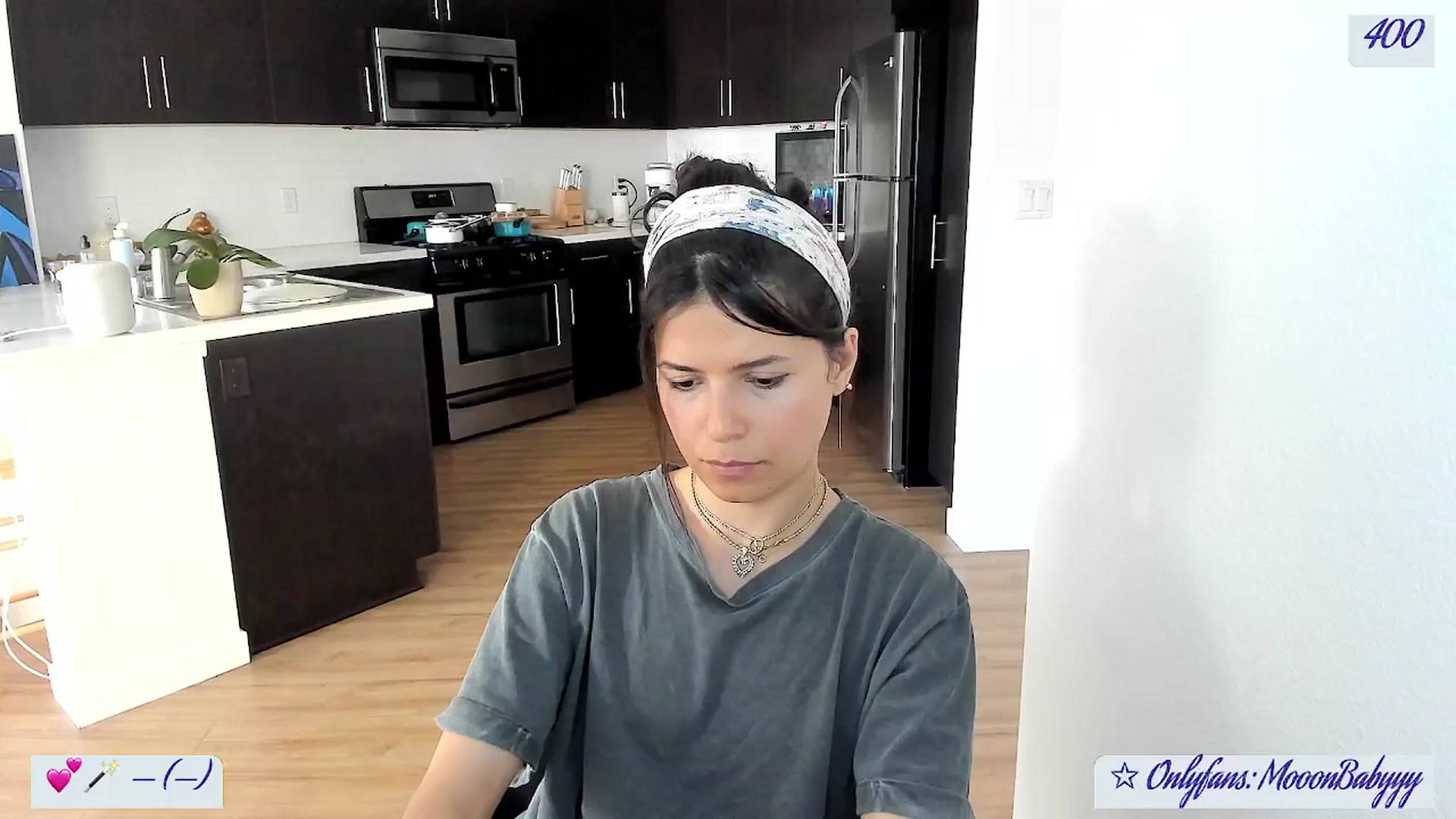 Gallery image thumbnail from vroom's myfreecams stream on, 05/17/2025, 02:22 image 1 of 20