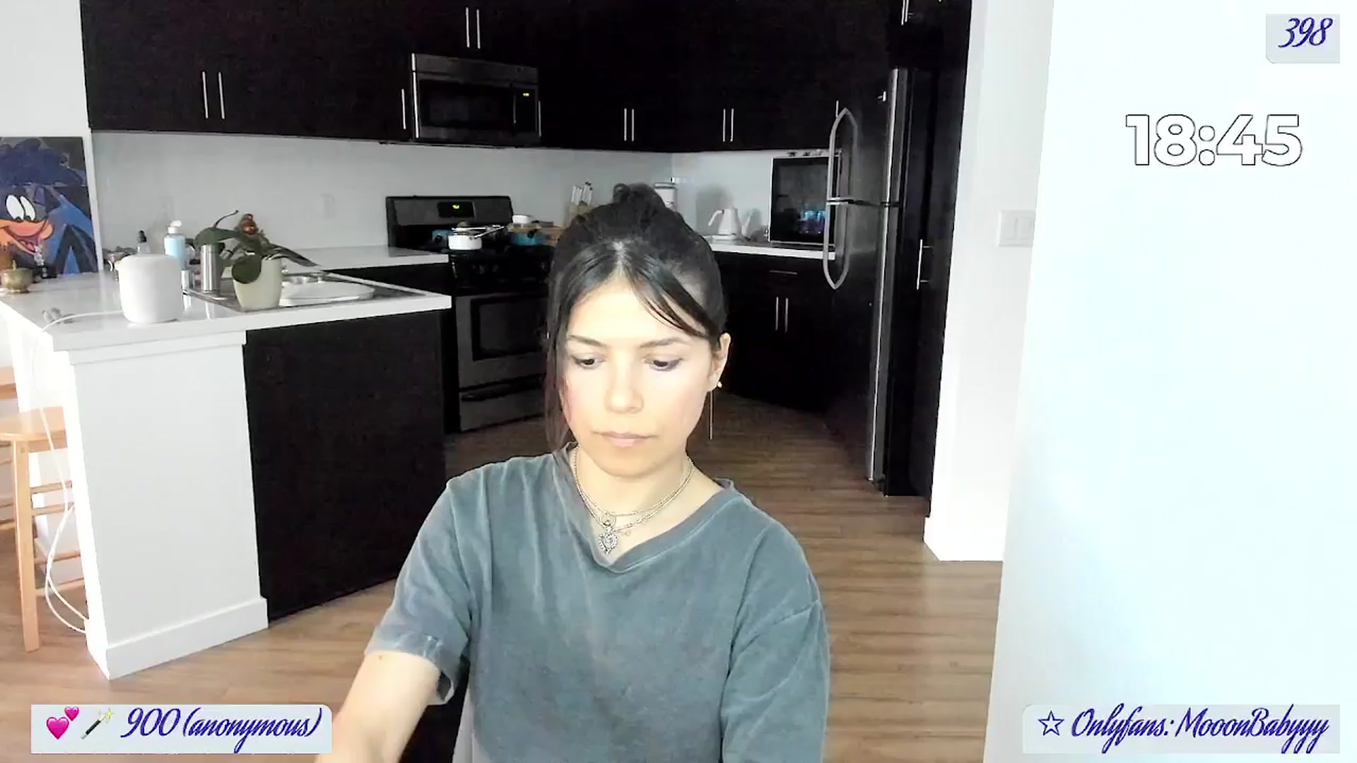 Gallery image thumbnail from vroom's myfreecams stream on, 05/17/2025, 02:22 image 15 of 20