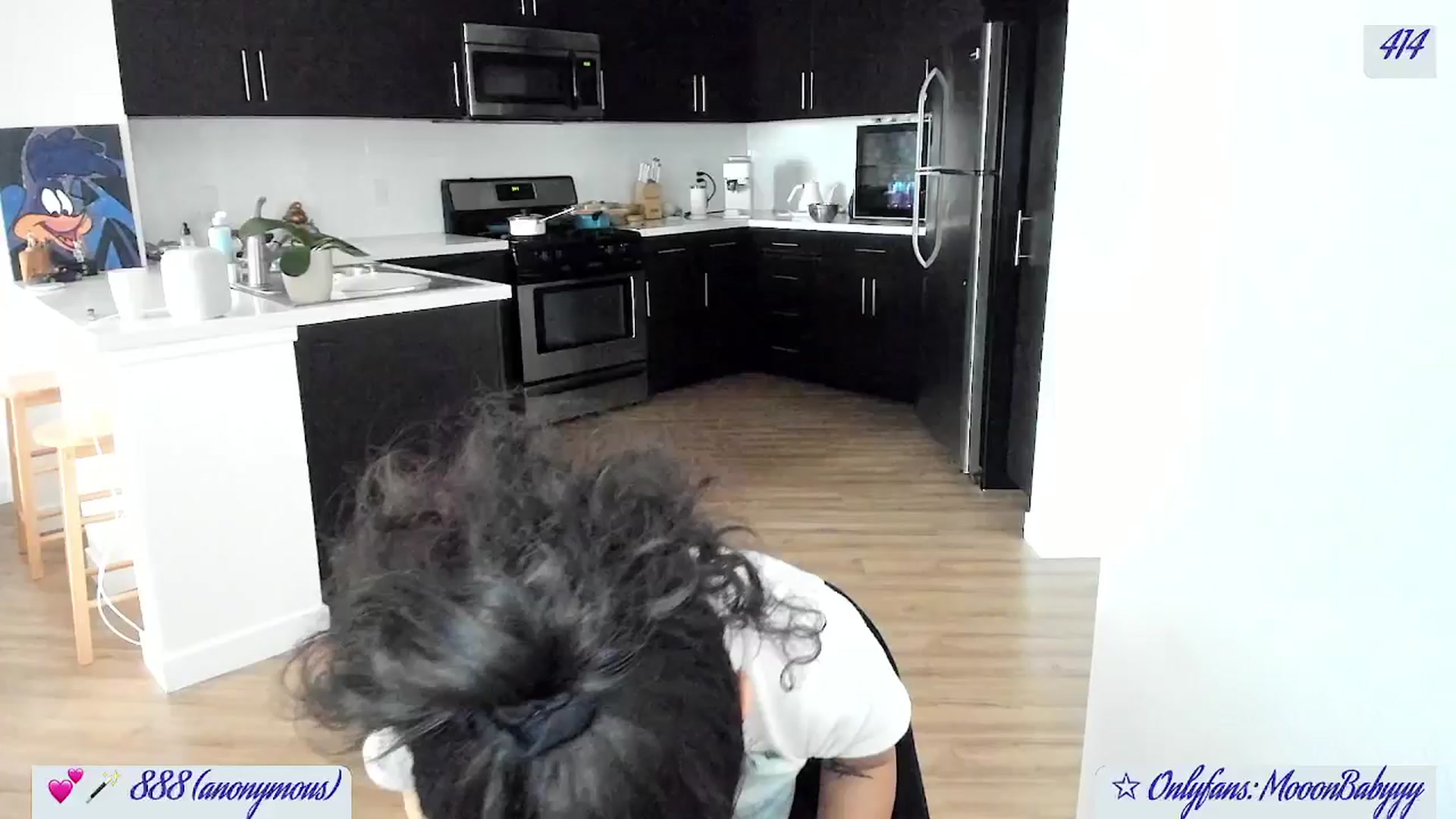 Gallery image thumbnail from vroom's myfreecams stream on, 05/18/2025, 24:31 image 7 of 20