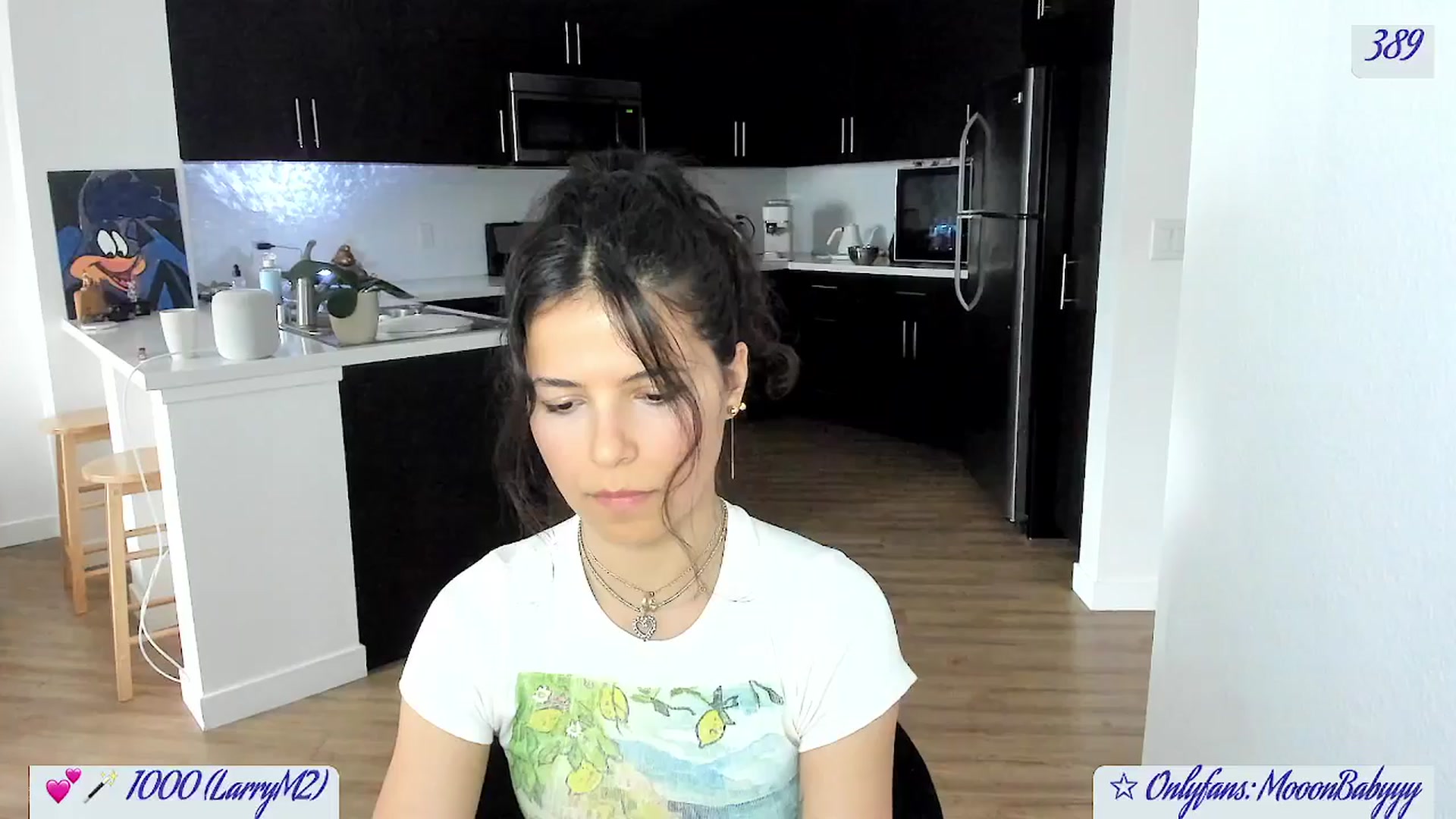 Gallery image thumbnail from vroom's myfreecams stream on, 05/18/2025, 24:31 image 16 of 20