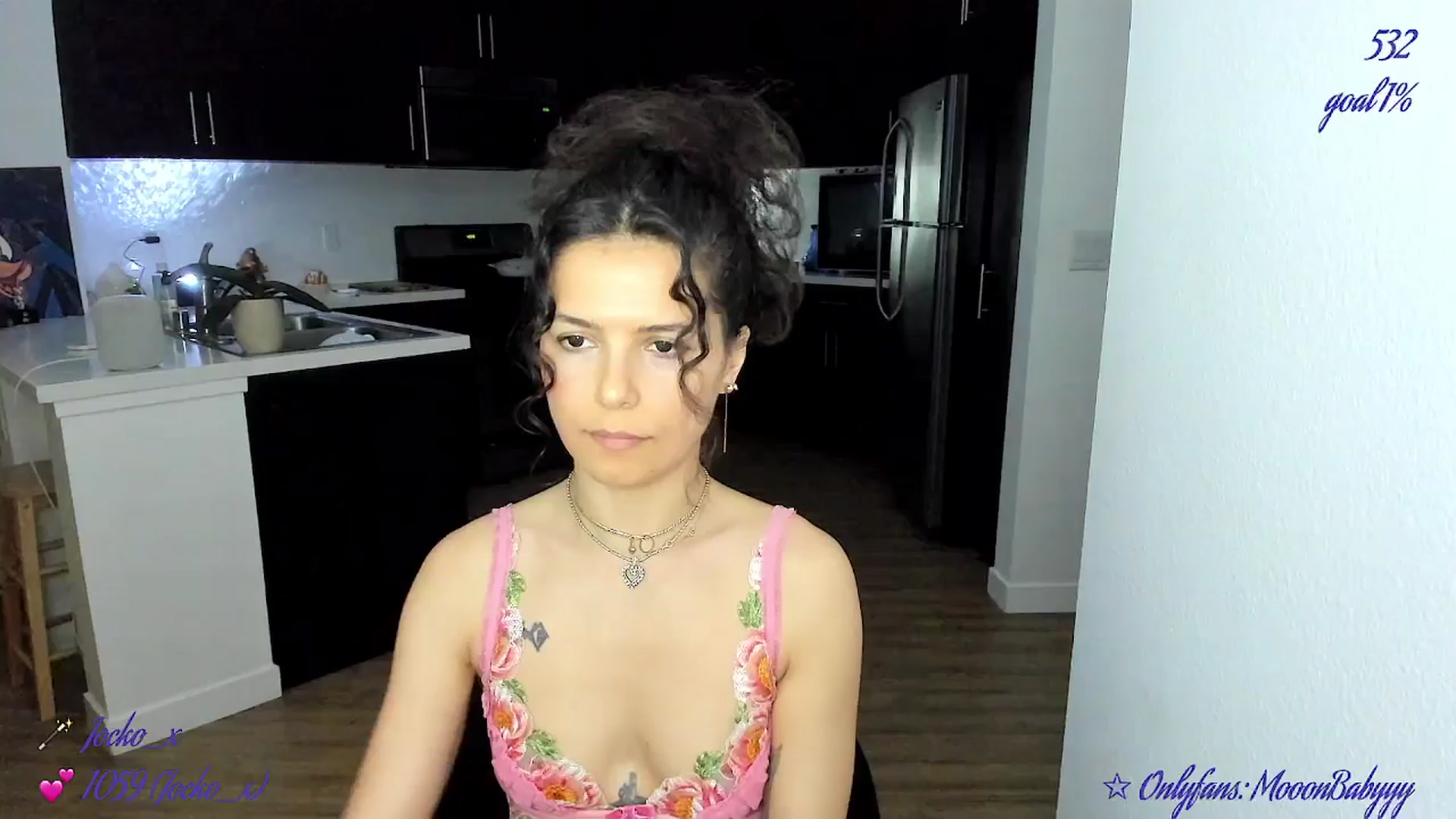 Gallery image thumbnail from vroom's myfreecams stream on, 05/24/2025, 06:05 image 11 of 20